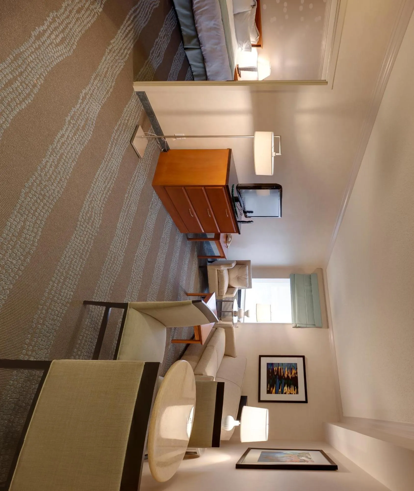 Living room in Niagara Fallsview Hotel