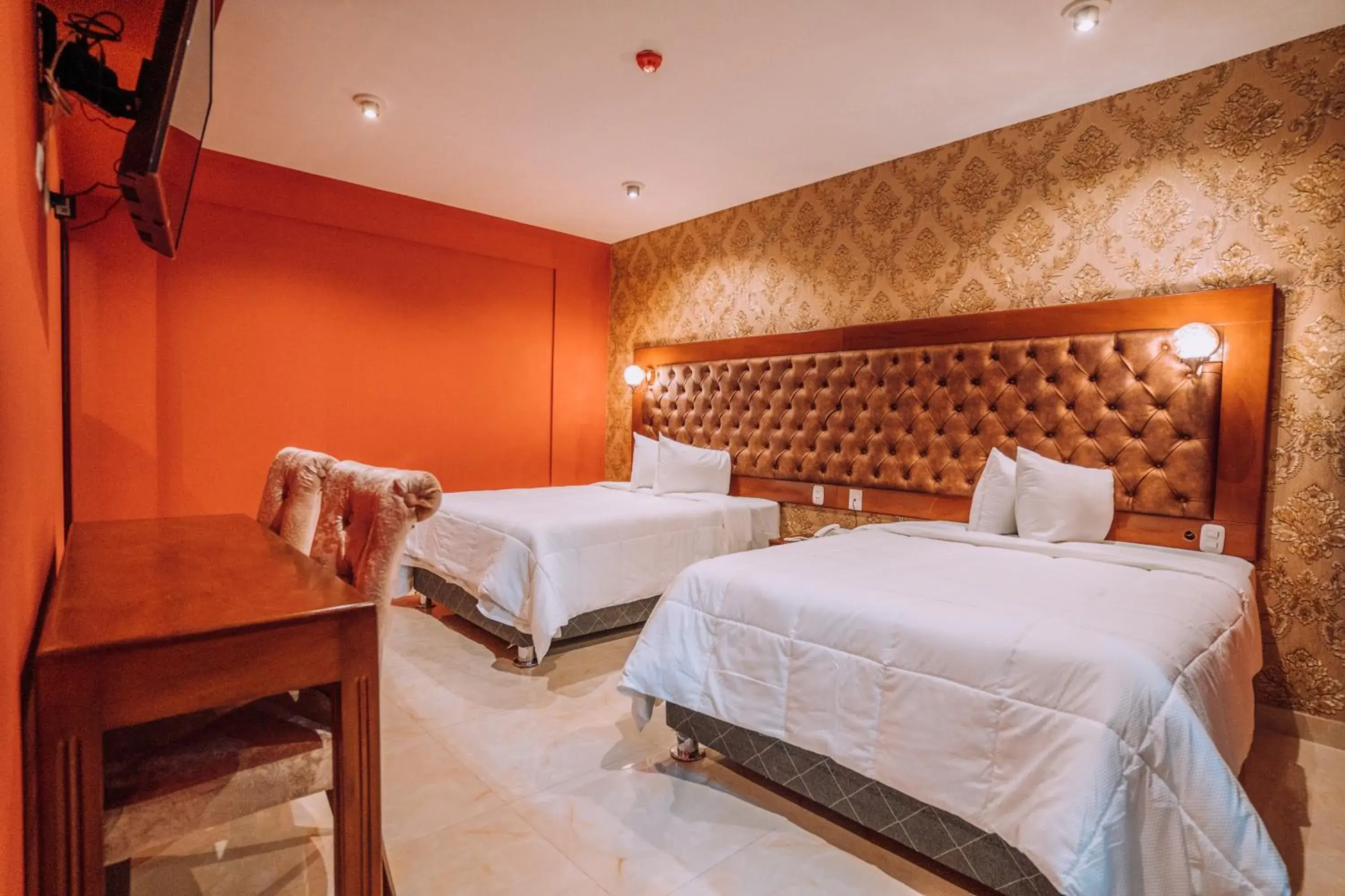 Deluxe Twin Room in Lima Central Design Hotel Spa & Club Deluxe Twin Room in Lima Central Design Hotel Spa & Club