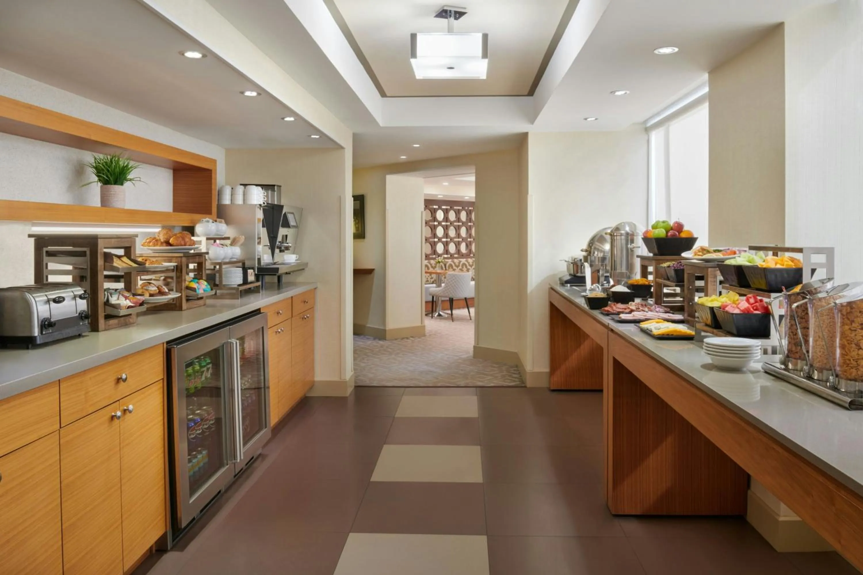 Breakfast in Sheraton Parkway Toronto North Hotel & Suites