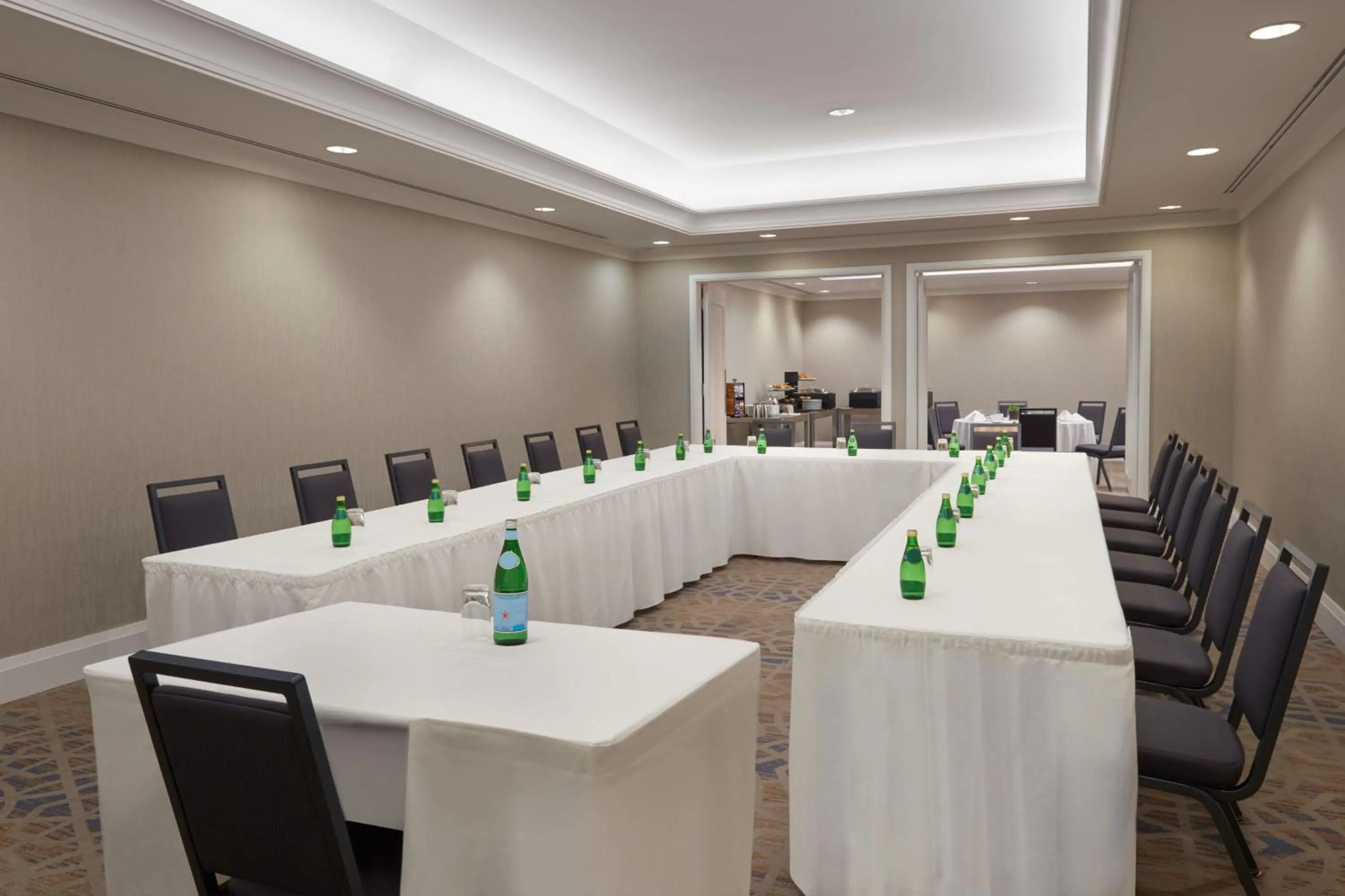 Meeting/conference room in Sheraton Parkway Toronto North Hotel & Suites