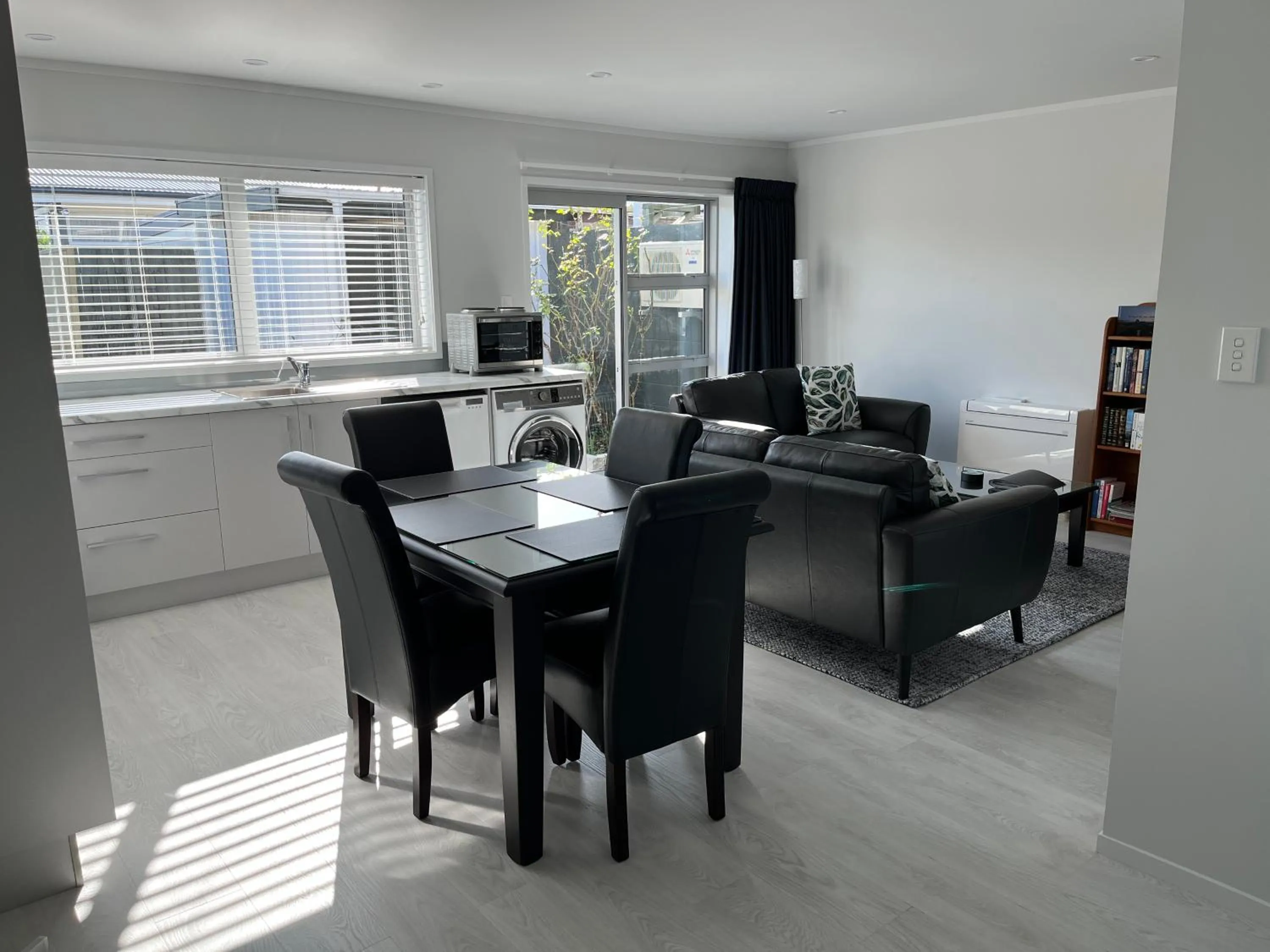 Dining area in Rotorua Central Hosted B&B
