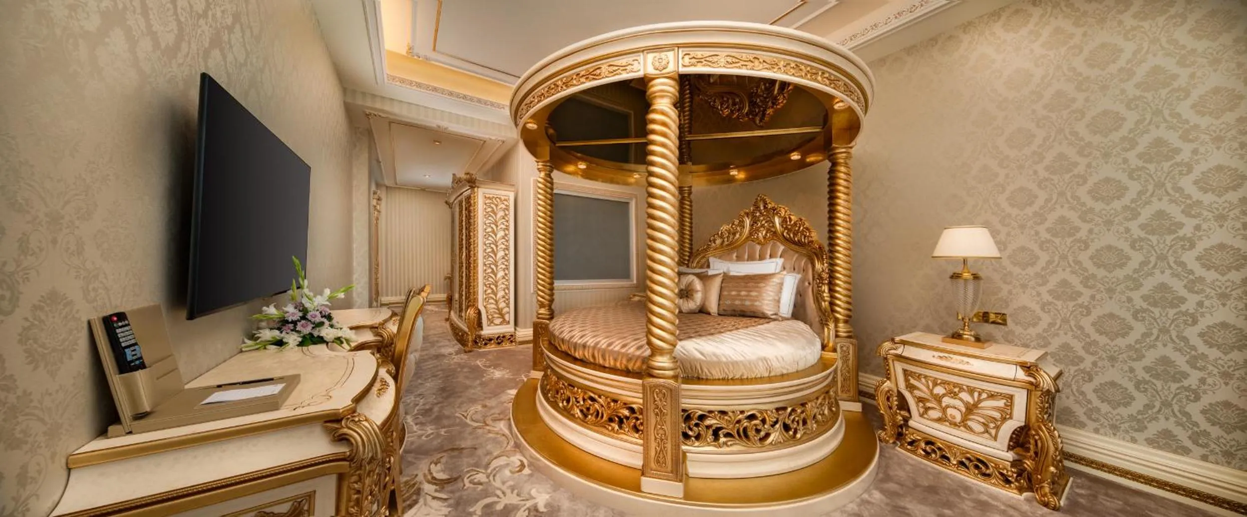 Massage in Les Ambassadeurs Hotel Casino&Marina