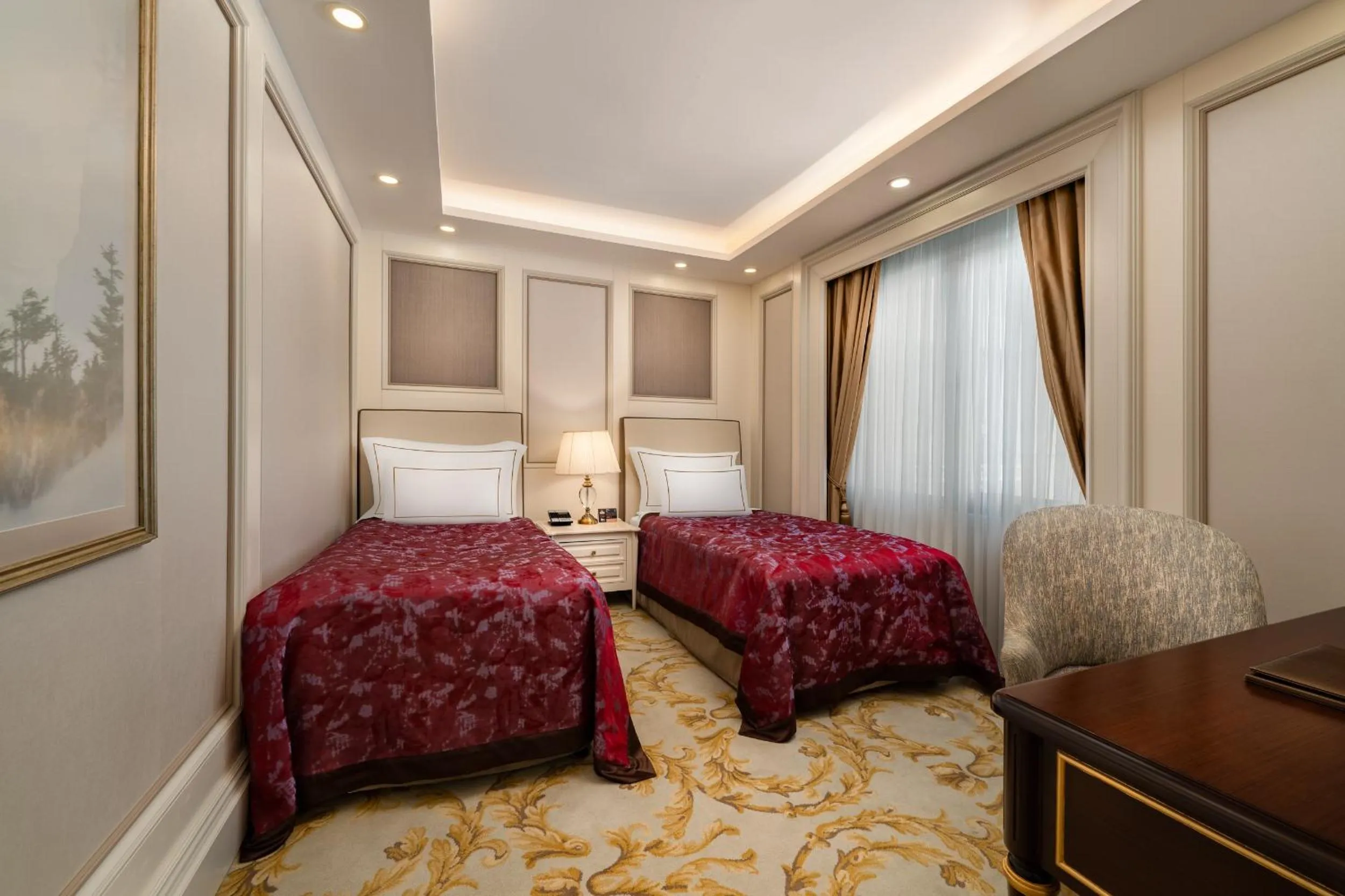 Bedroom, Bed in Les Ambassadeurs Hotel Casino&Marina