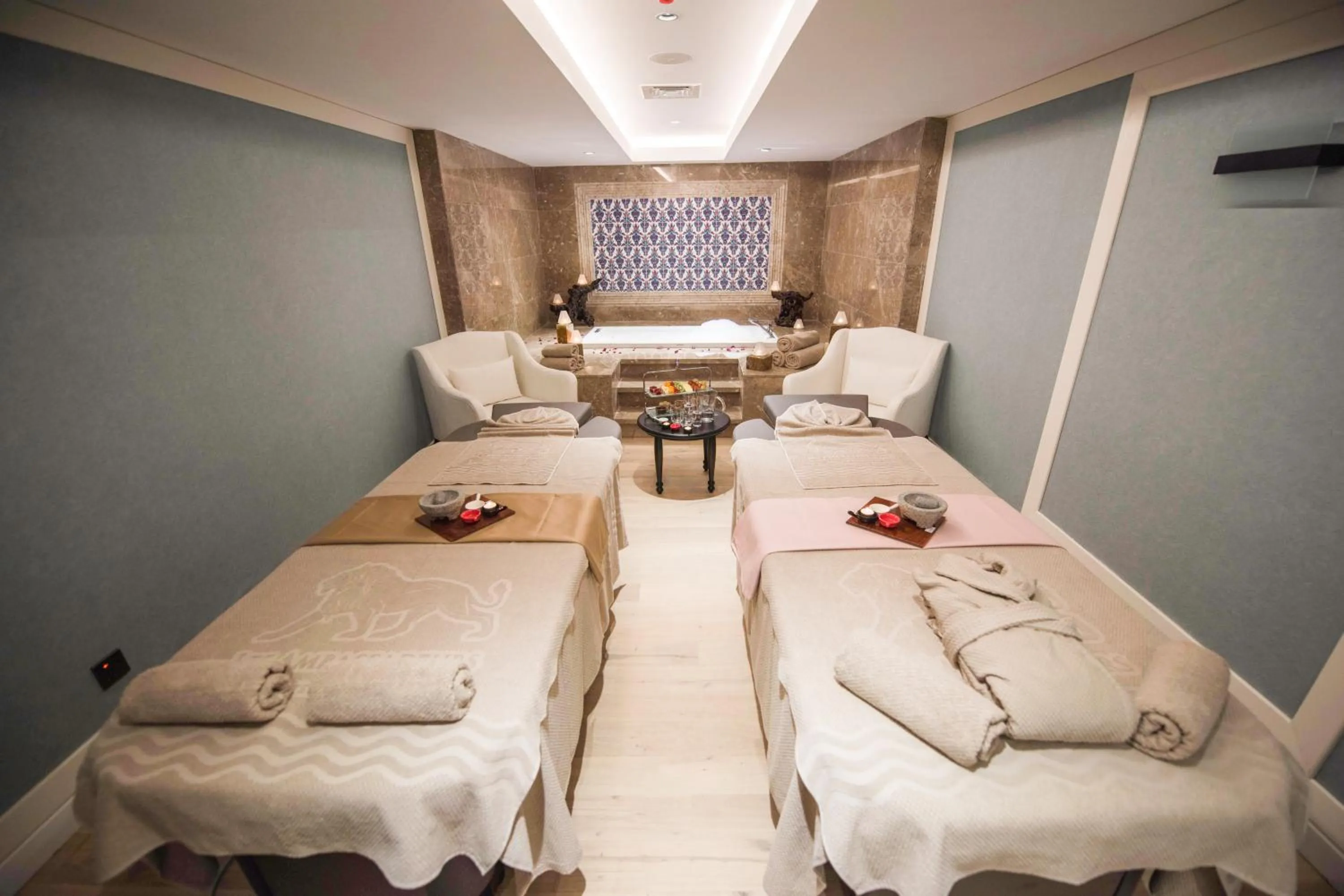 Spa and wellness centre/facilities, Bed in Les Ambassadeurs Hotel Casino&Marina