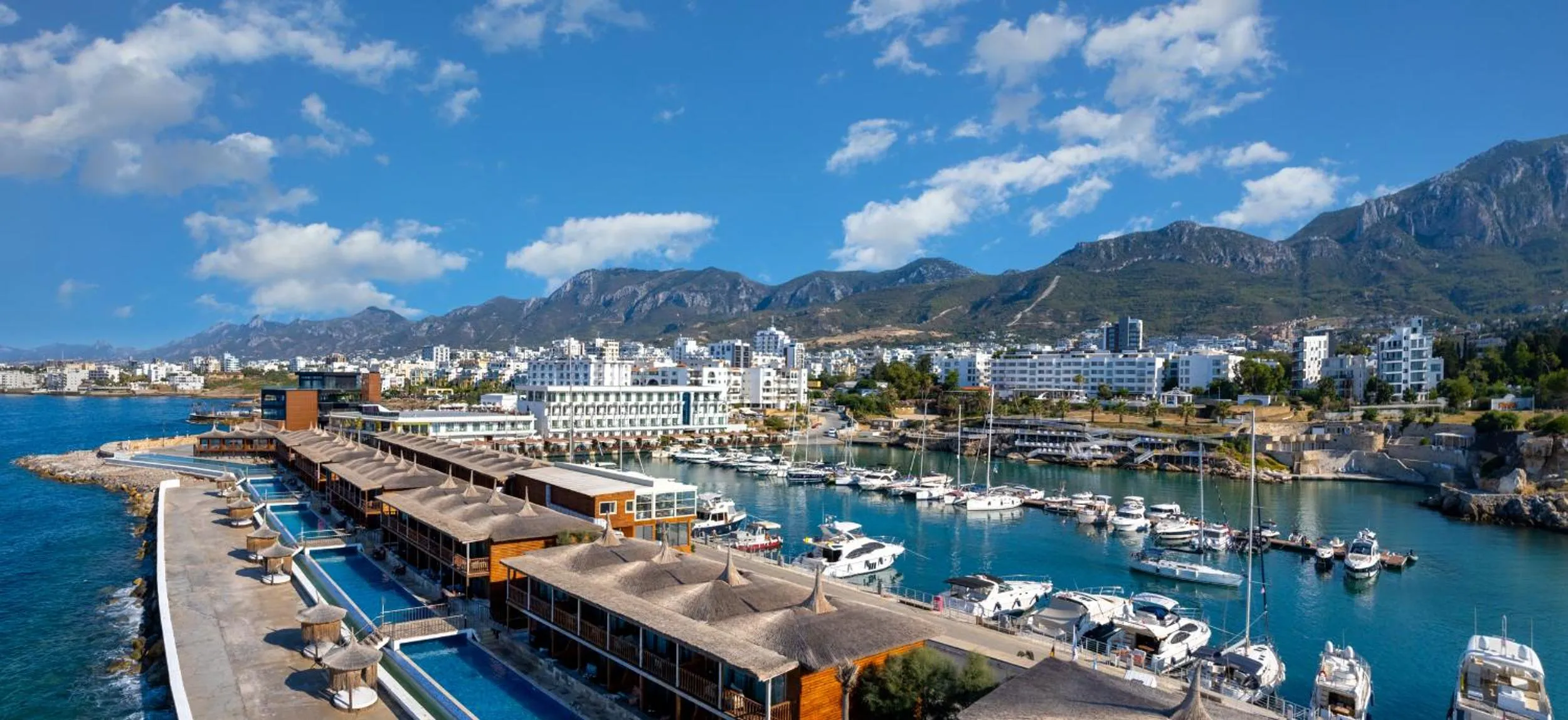 Day in Les Ambassadeurs Hotel Casino&Marina