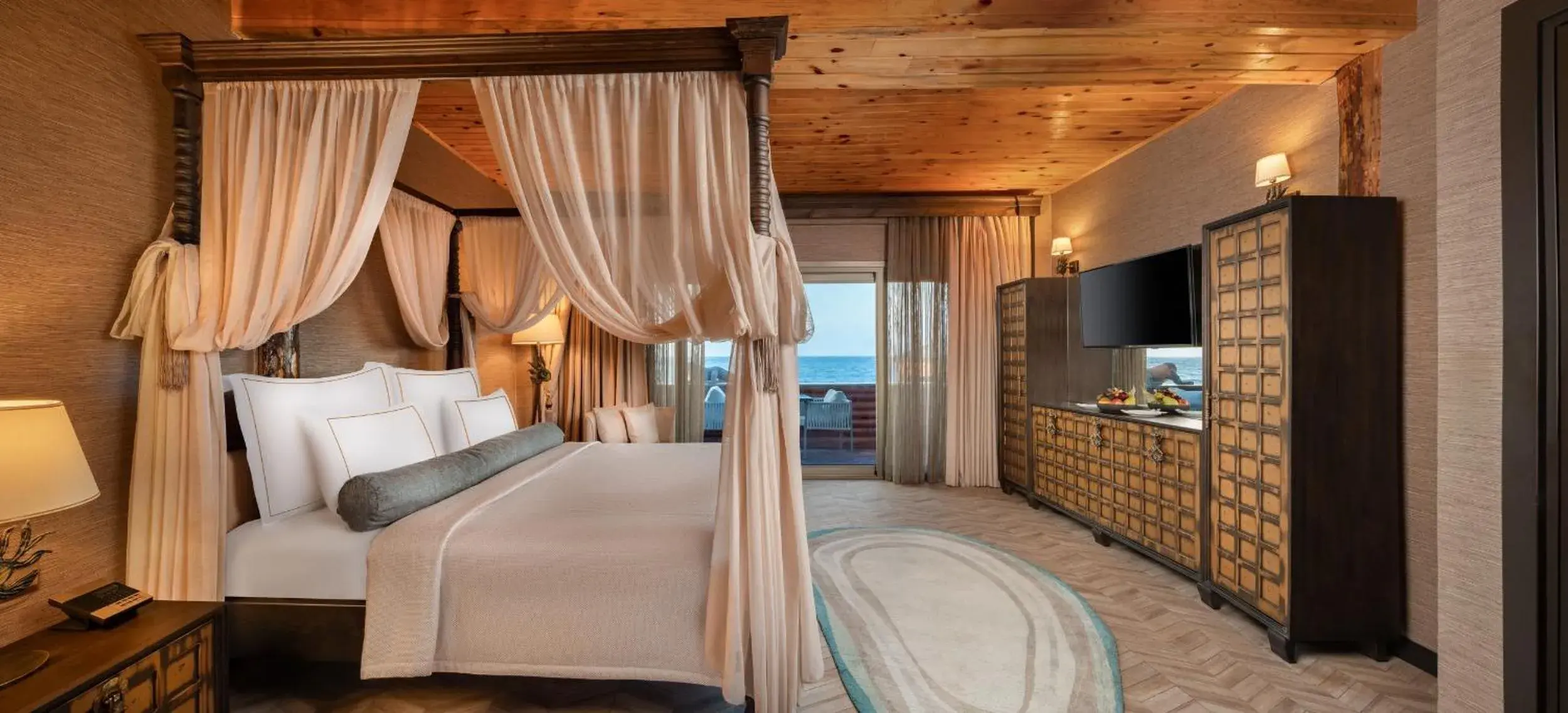 Deluxe Villa - single occupancy in Les Ambassadeurs Hotel Casino&Marina Deluxe Villa - single occupancy in Les Ambassadeurs Hotel Casino&Marina