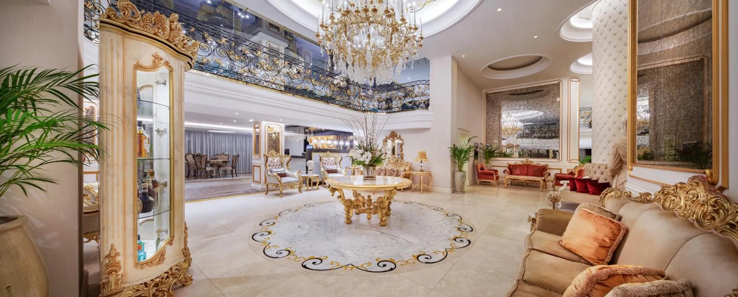 Lobby or reception in Les Ambassadeurs Hotel Casino&Marina