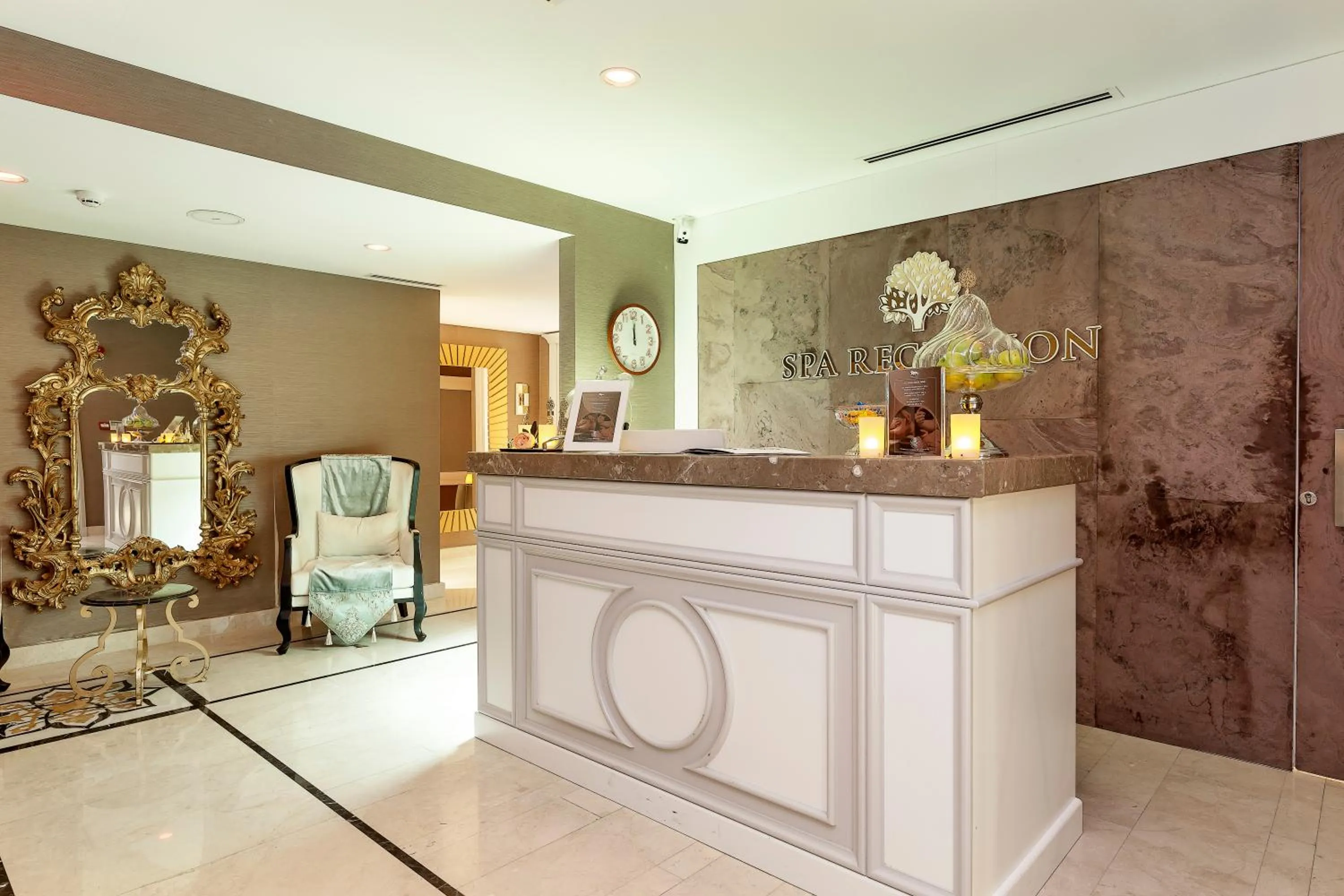 Spa and wellness centre/facilities in Les Ambassadeurs Hotel Casino&Marina