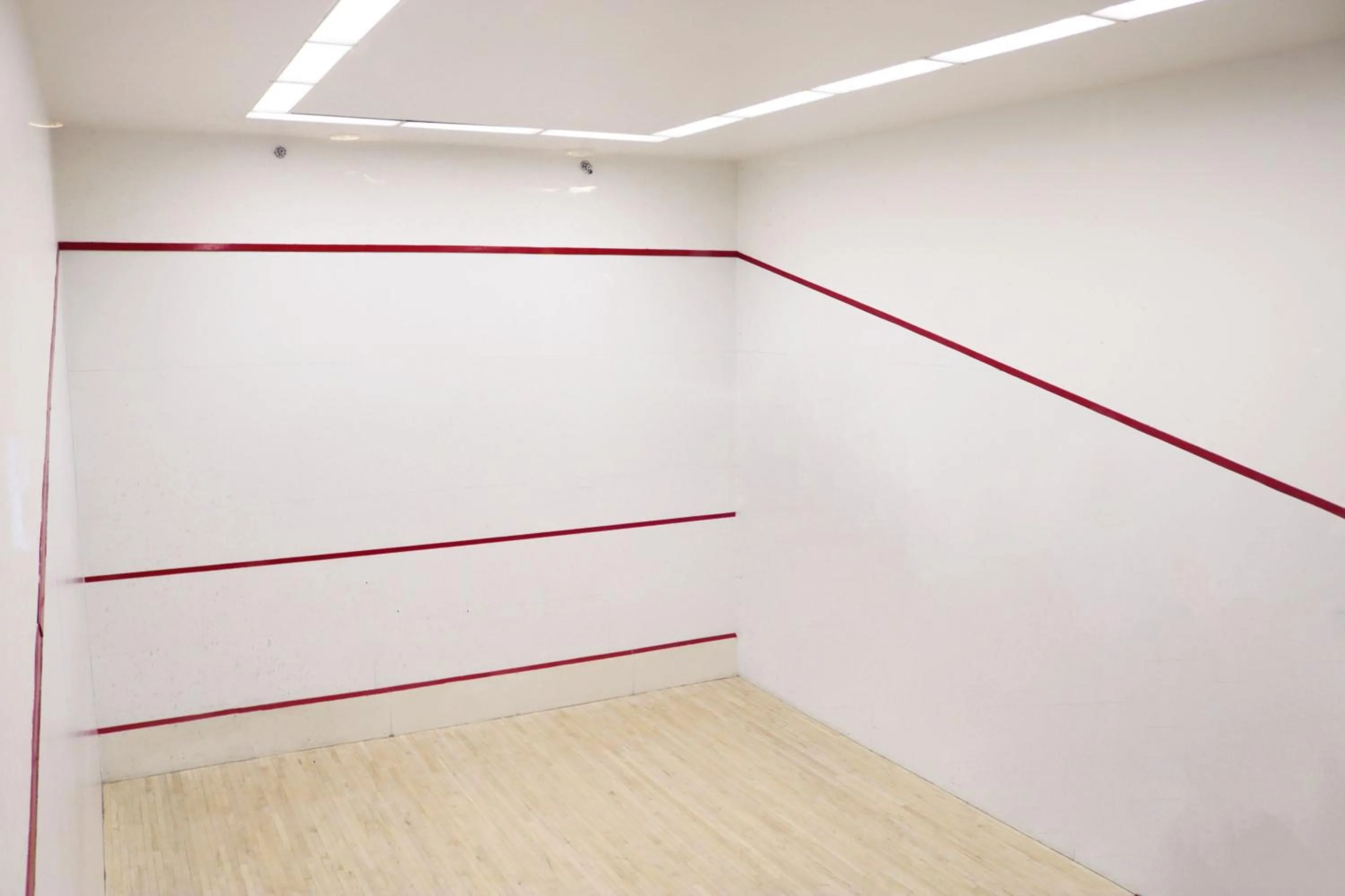 Fitness centre/facilities in Delta Hotels by Marriott Montreal