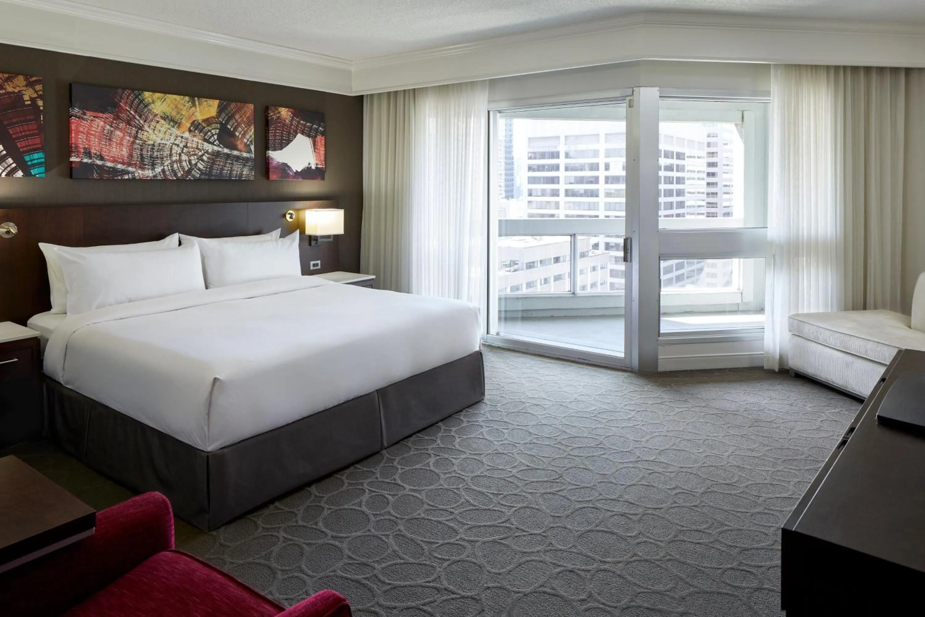 Photo of the whole room, Bed in Delta Hotels by Marriott Montreal