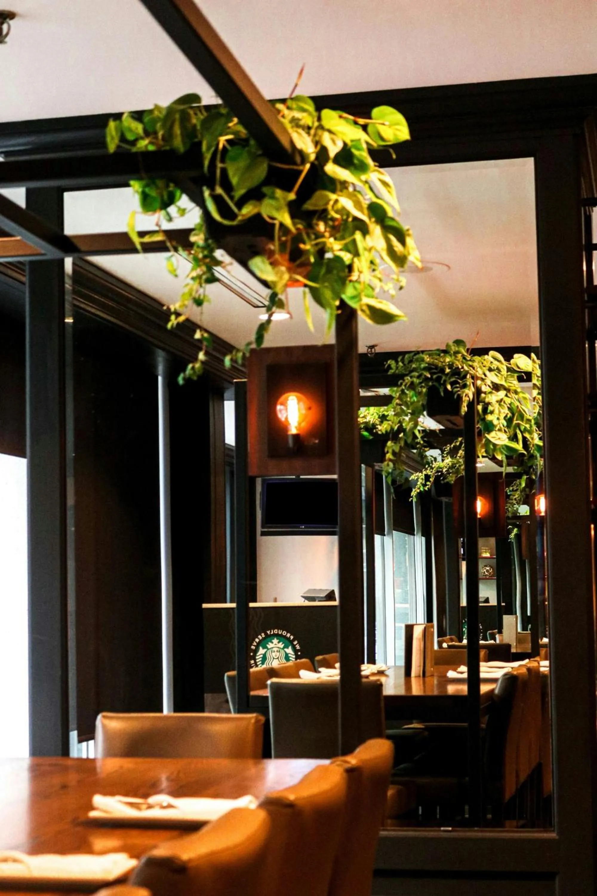 Restaurant/places to eat in Delta Hotels by Marriott Montreal