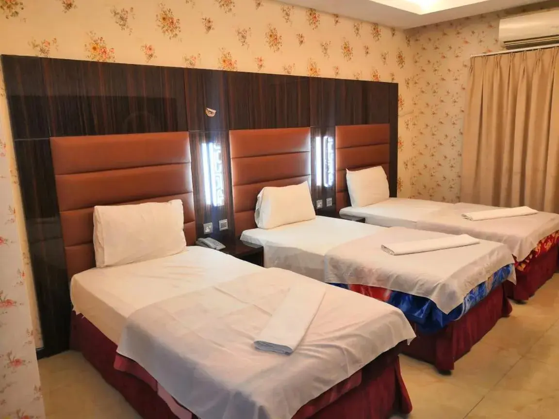 Standard Triple Room in BURJ NAHAR HOTEL L.L.C Standard Triple Room in BURJ NAHAR HOTEL L.L.C
