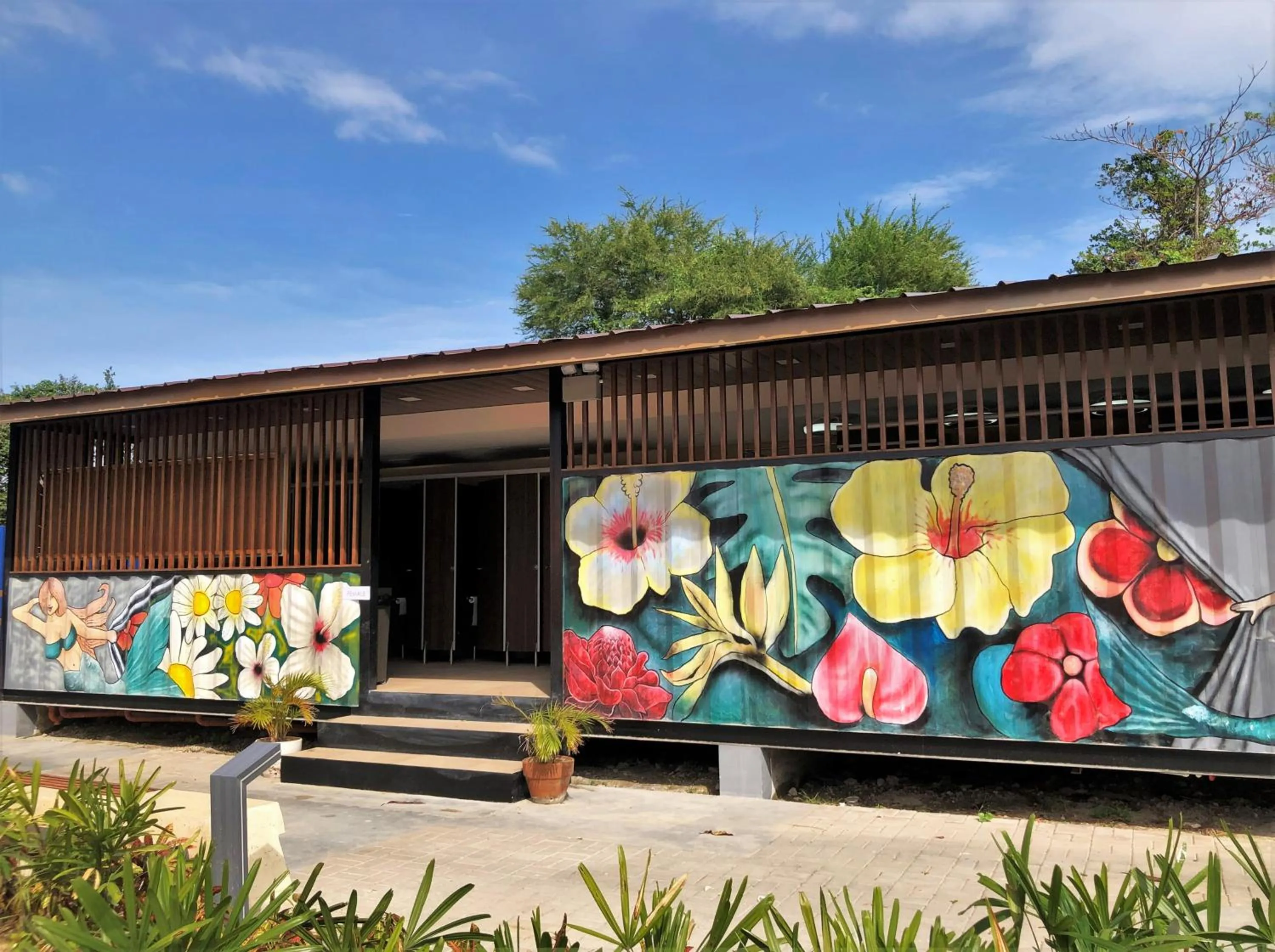 Public Bath in Cocoons Casobe