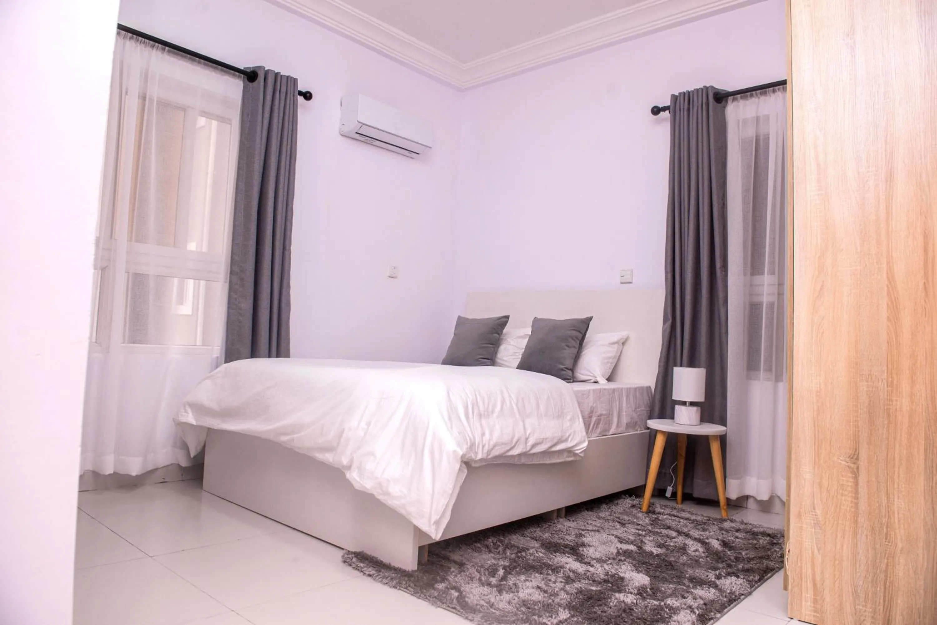 Bed in Lekki FootPrint, Lekki Phase1