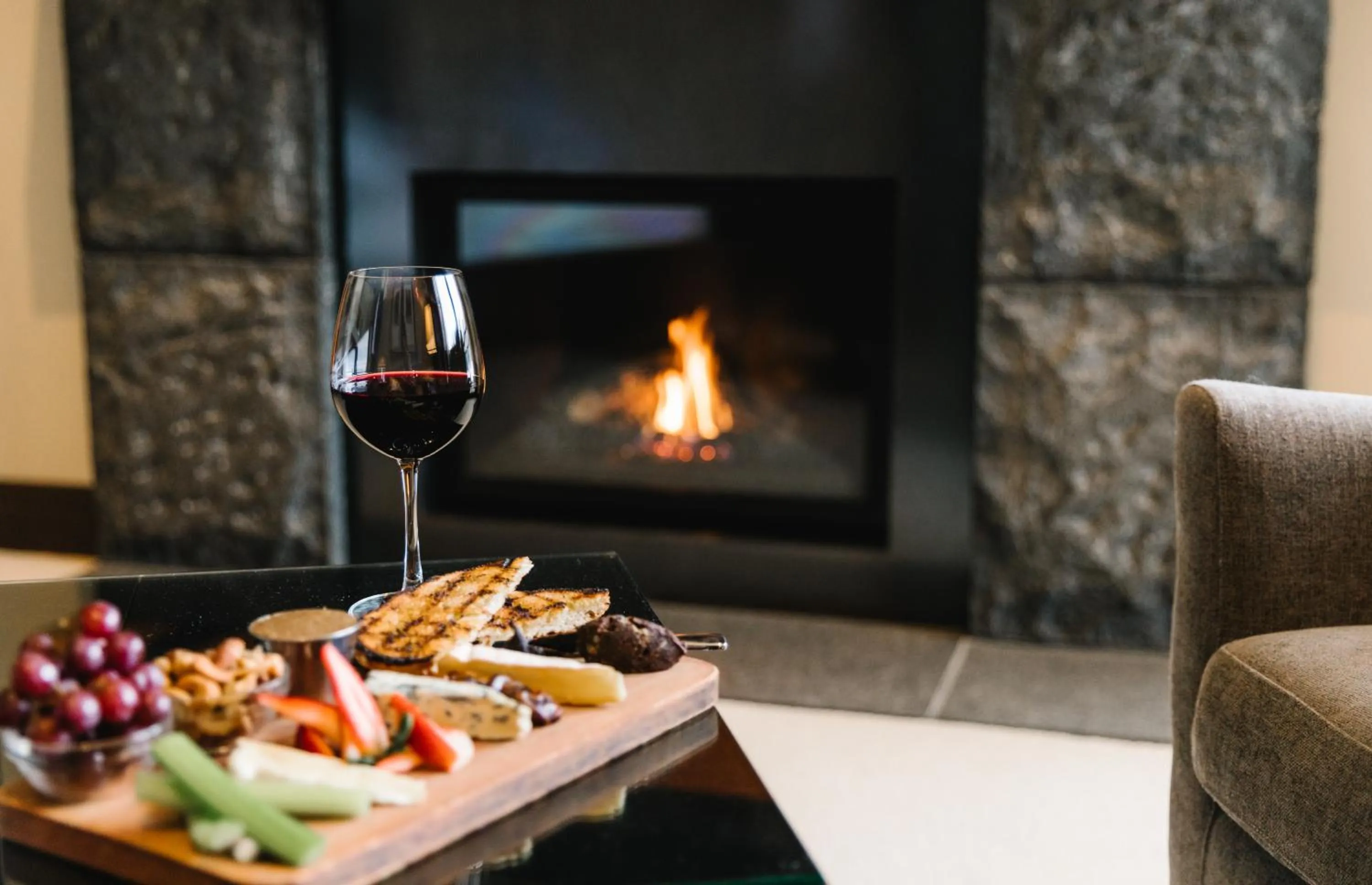 Living room in Nita Lake Lodge