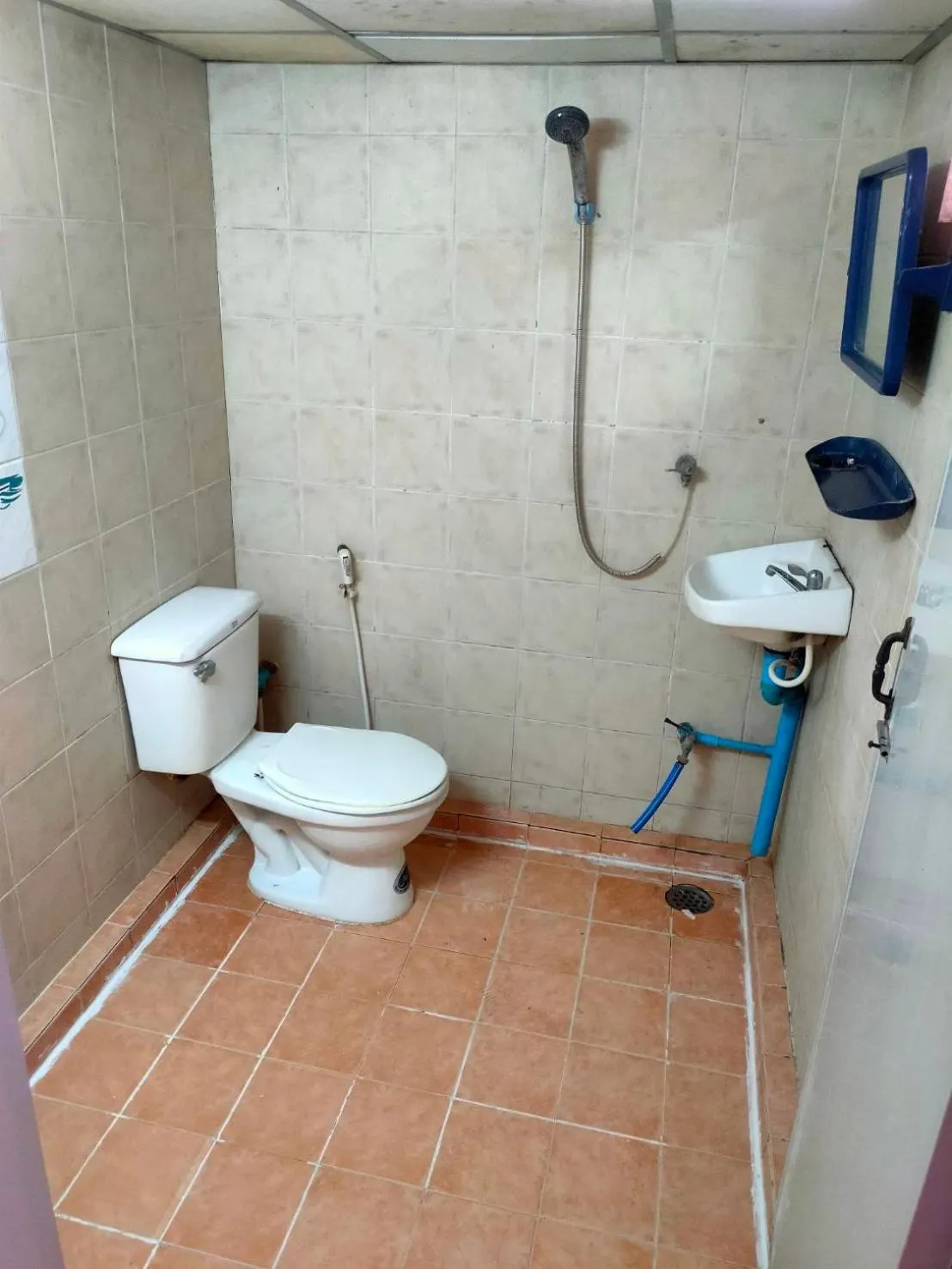 Bathroom in PRL Place