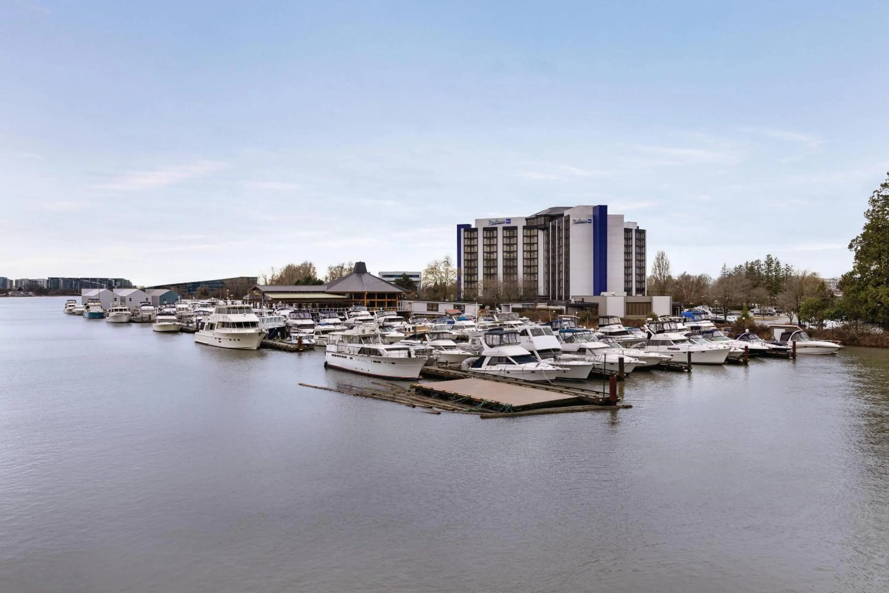 Property building in Radisson Blu Vancouver Airport Hotel & Marina