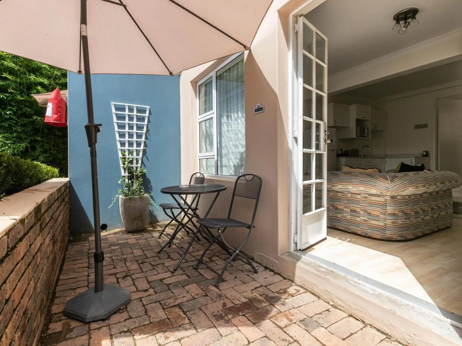 Dining area in Emmarentia Guest House