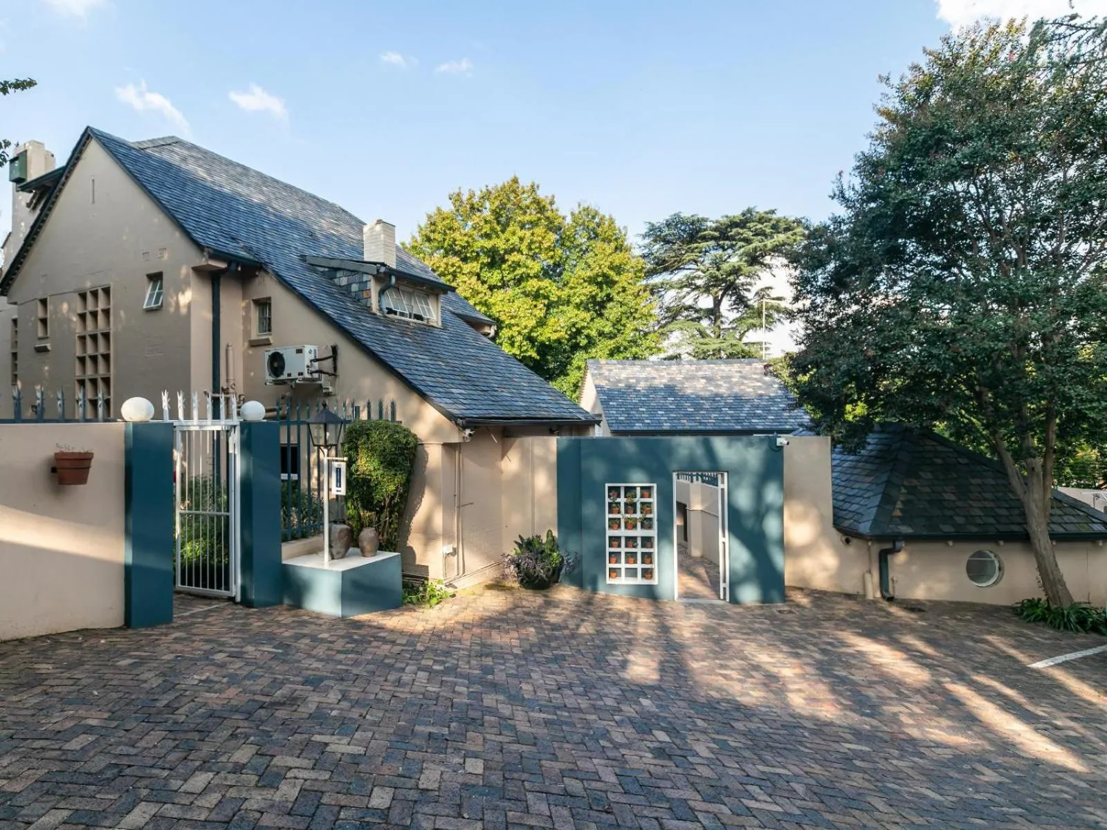 Property building in Emmarentia Guest House