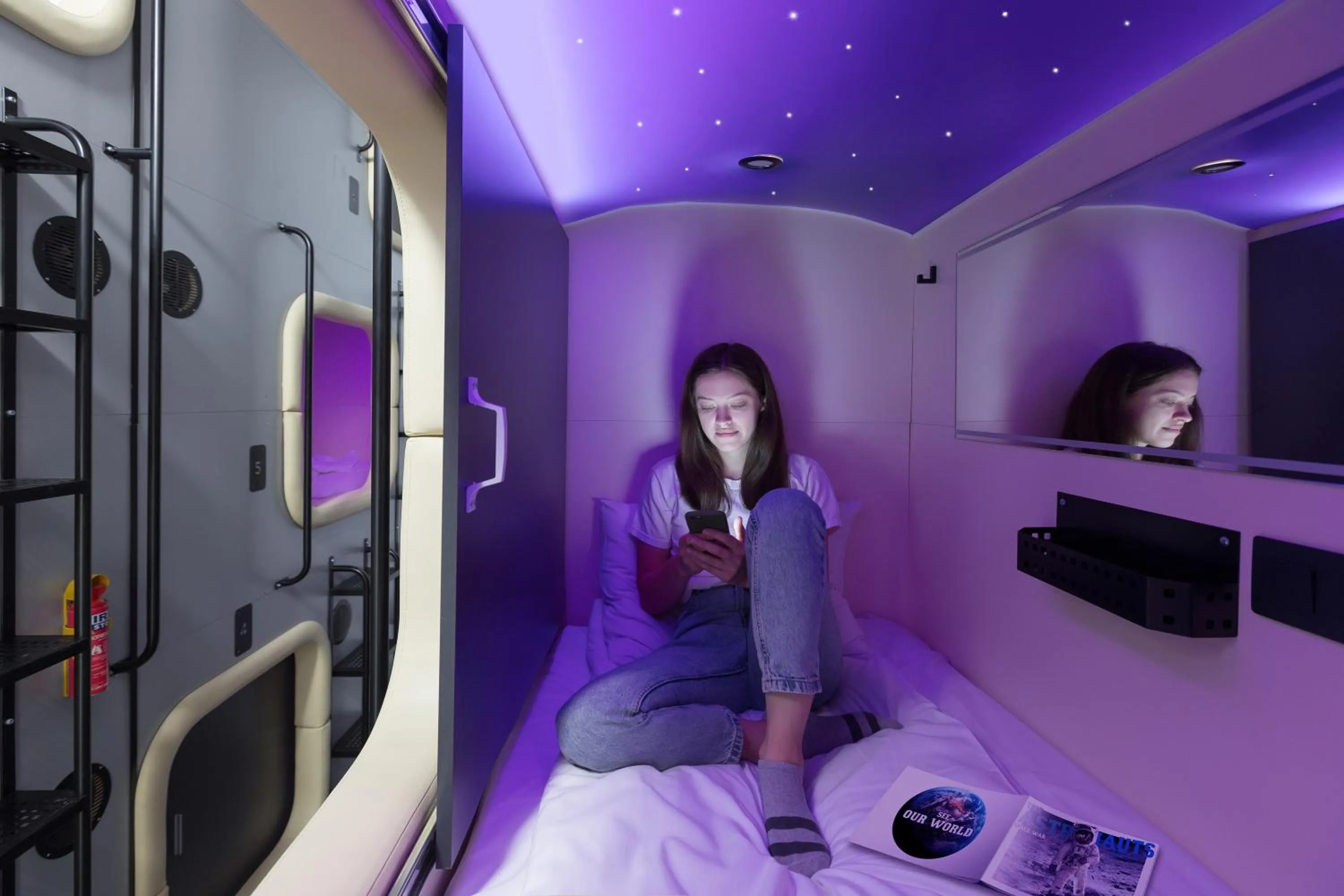 Bedroom, Bed in Capsule Hotel Constellation 89