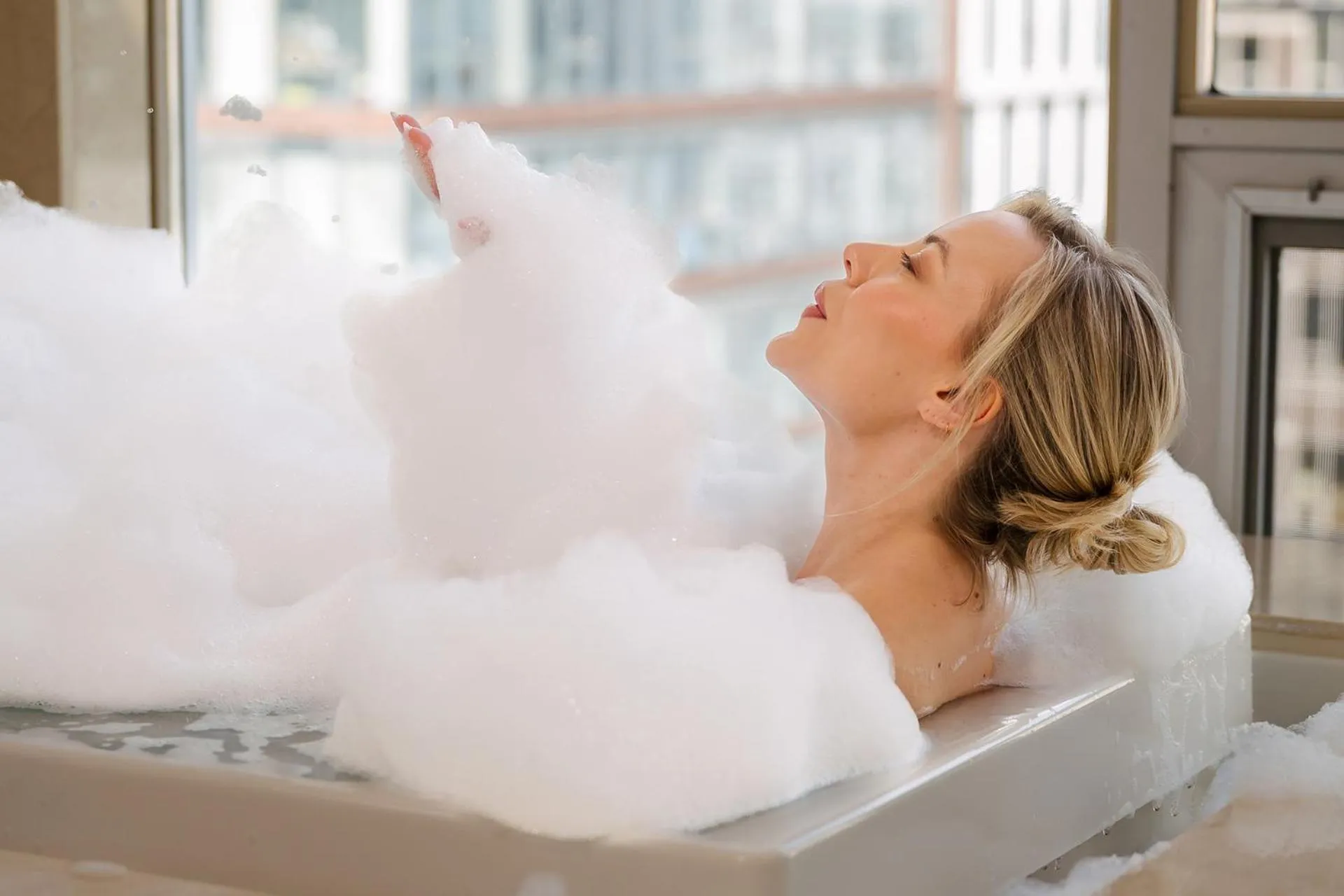 Bath in SoHo Hotel Toronto