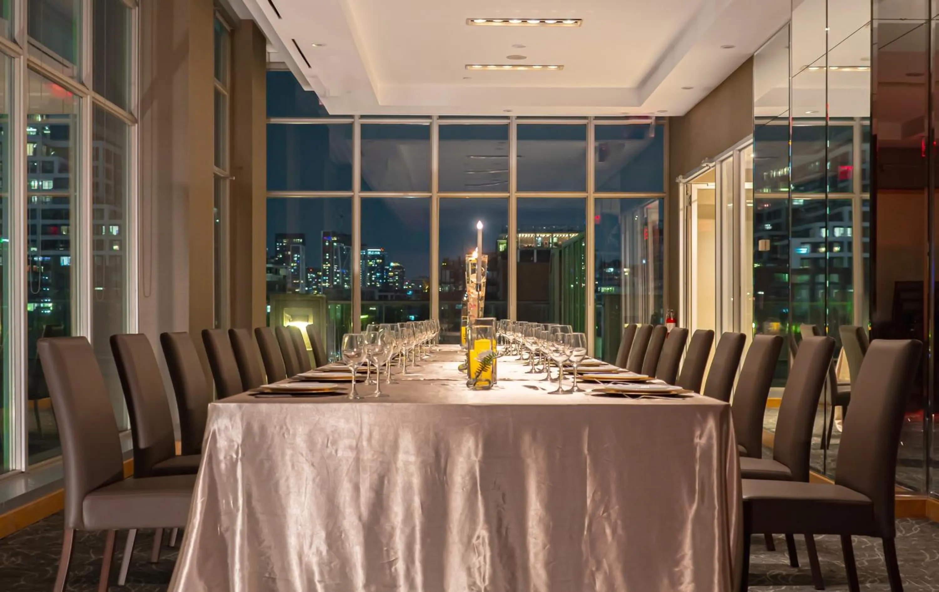 Meeting/conference room in SoHo Hotel Toronto