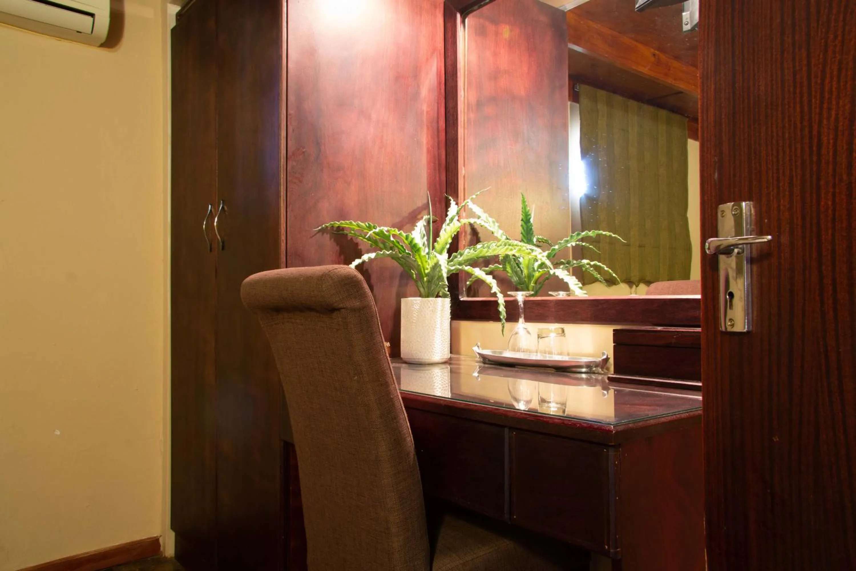 TV and multimedia in Zoete Rust Boutique Hotel