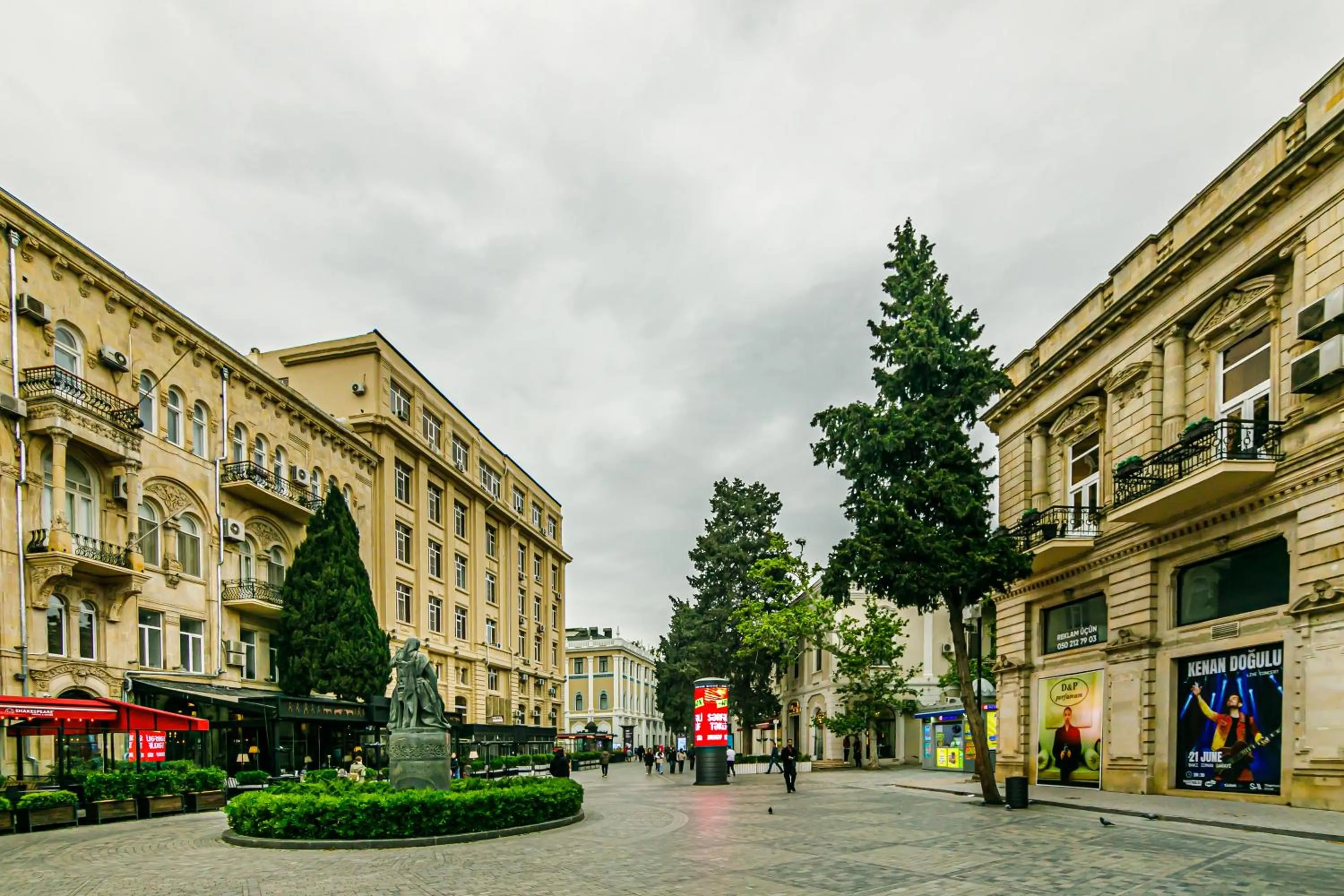 Street view in GREEN PARK iNN
