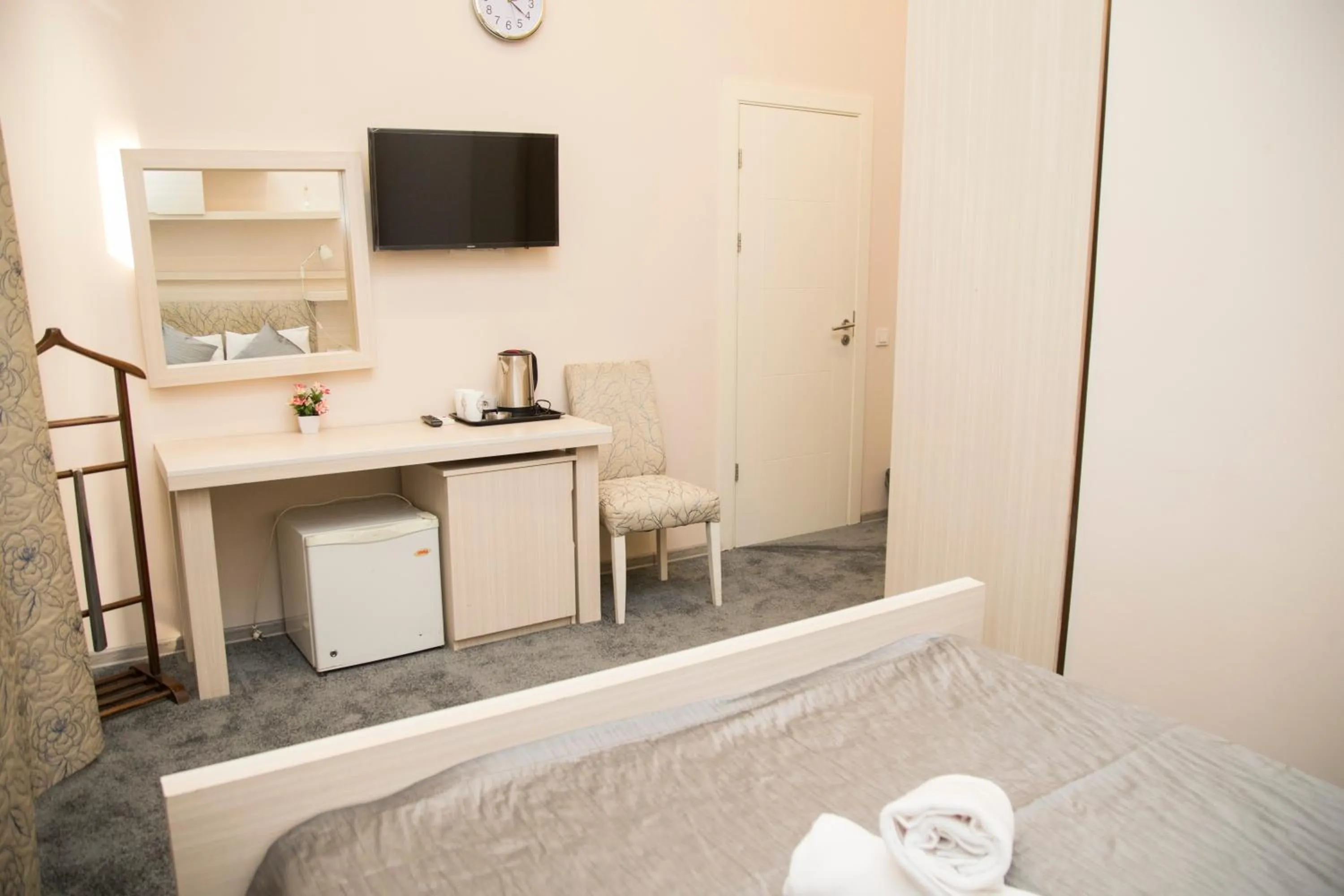 Bed in Bristol Hotel