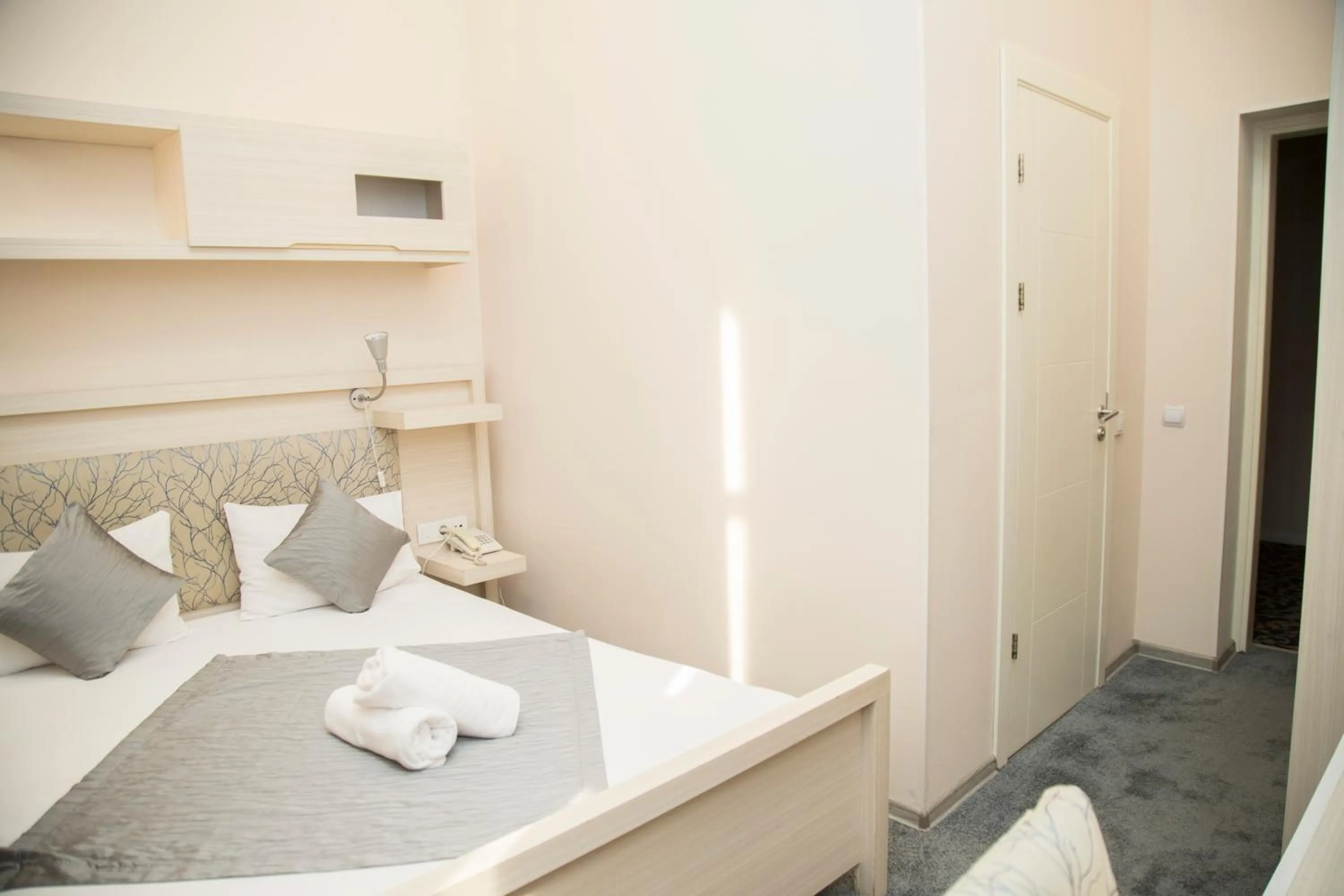 Bed in Bristol Hotel