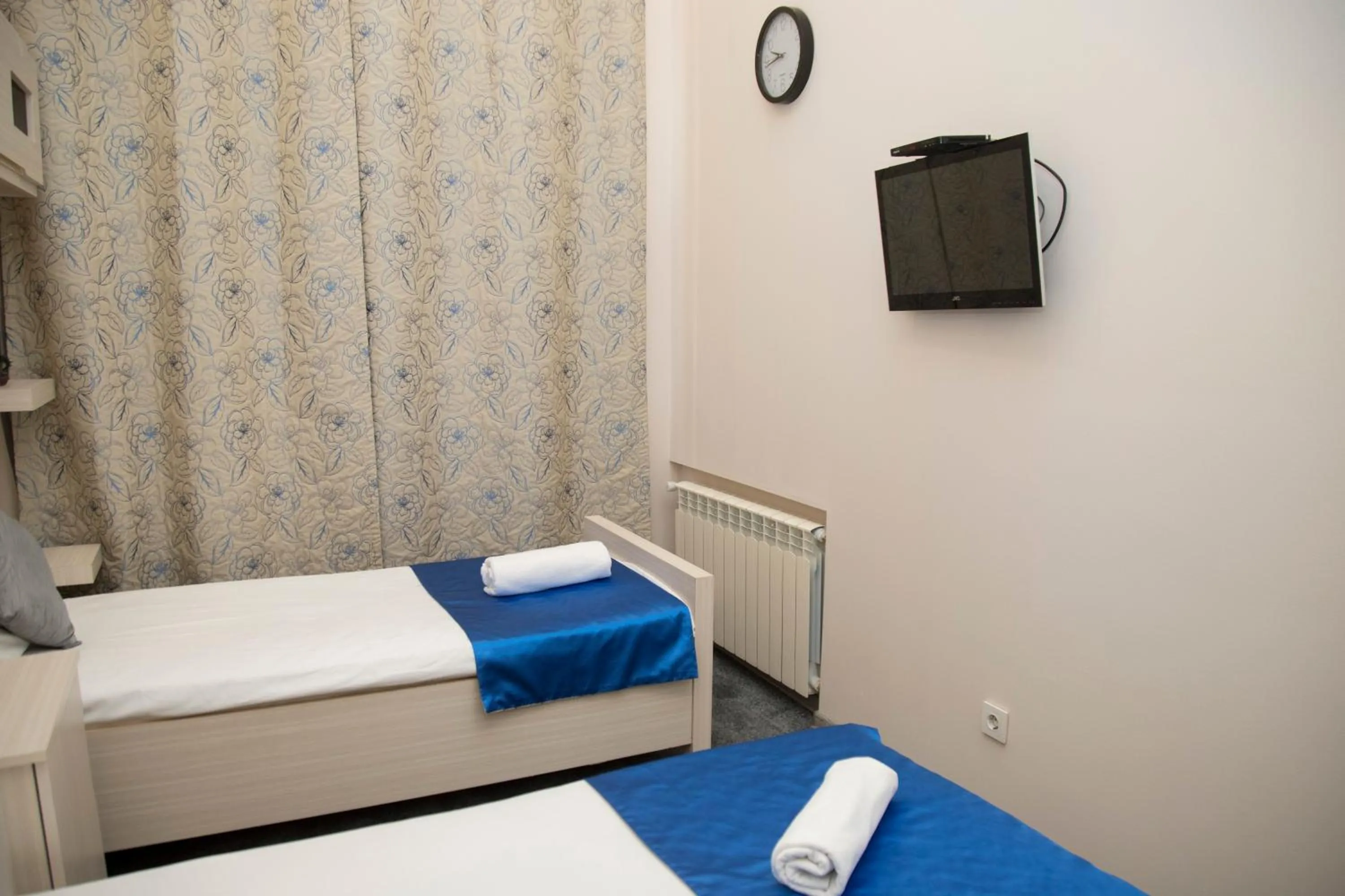 Bed in Bristol Hotel