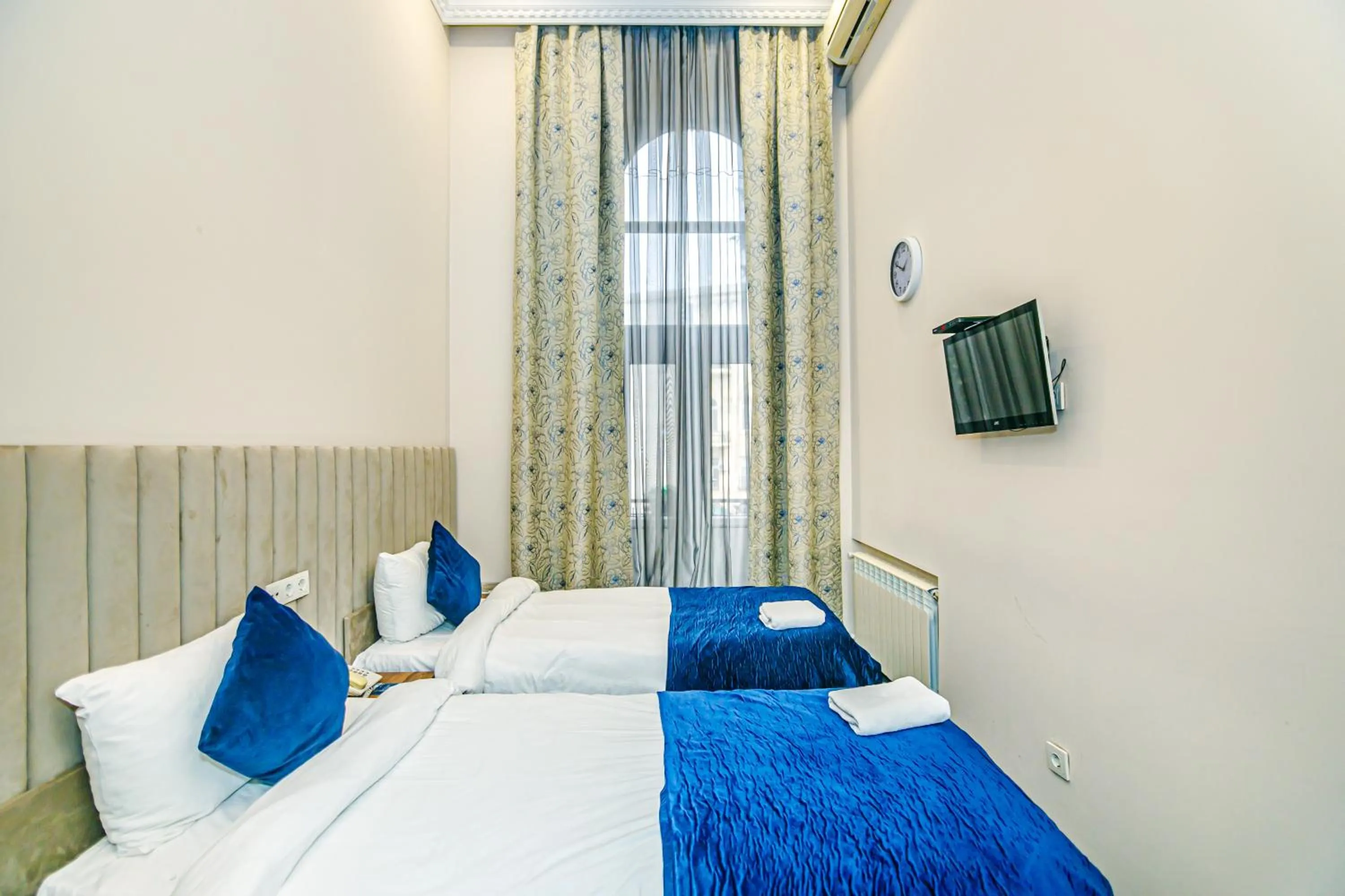 Bedroom in GREEN PARK iNN