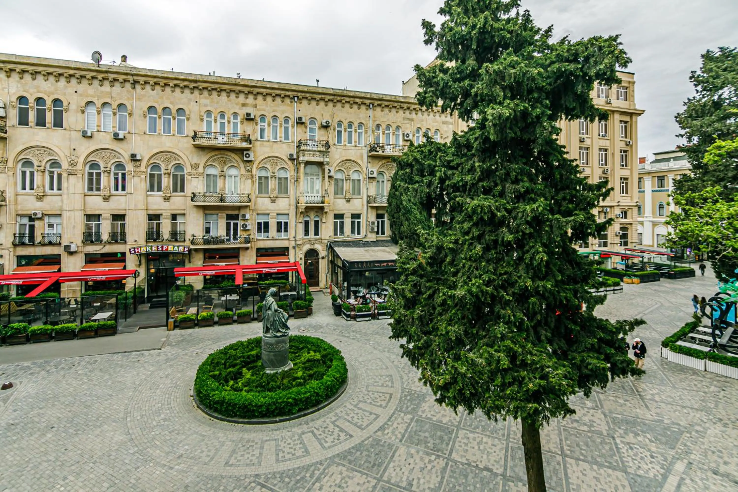 City view in GREEN PARK iNN