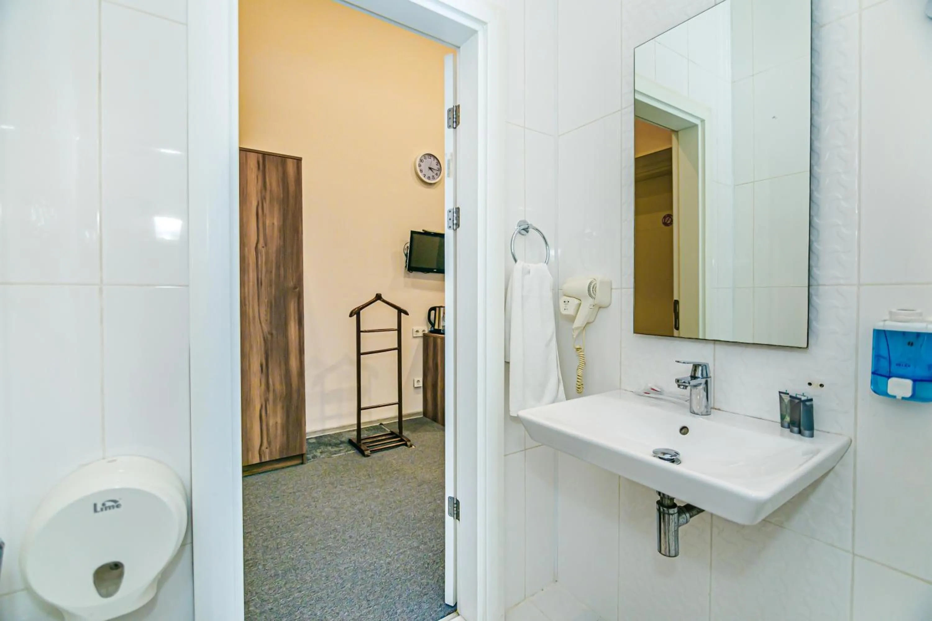 Bathroom in GREEN PARK iNN