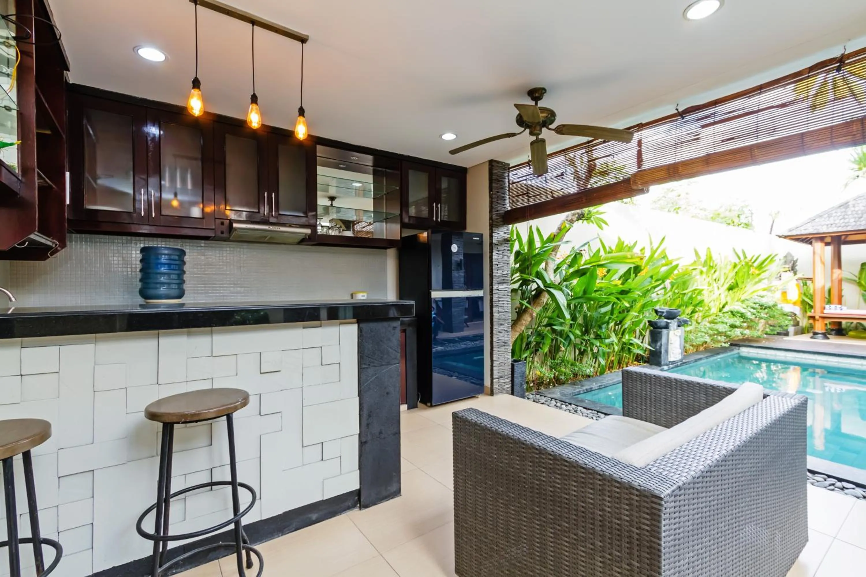 Kitchen or kitchenette in Pulau Villa Canggu