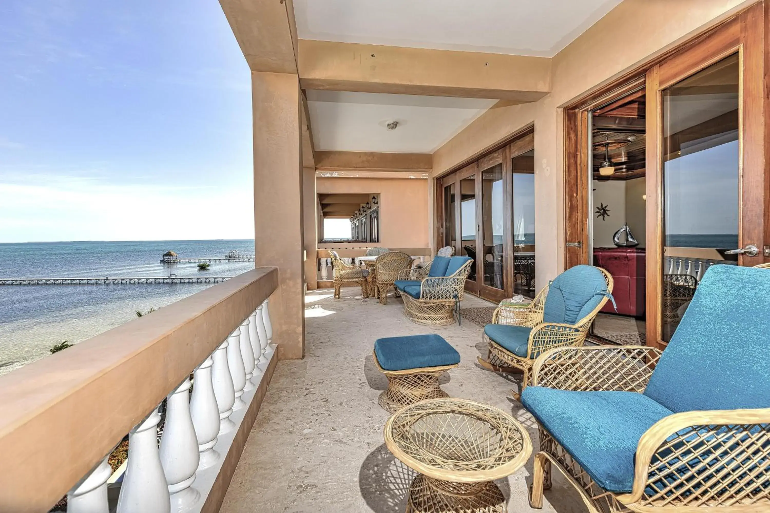 Top Floor Luxury Villa in Hol Chan Reef Resort & Villas Top Floor Luxury Villa in Hol Chan Reef Resort & Villas