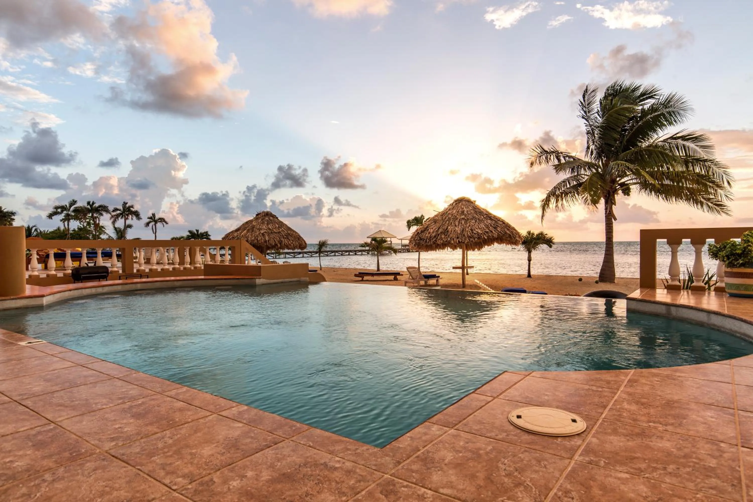 Pool view in Hol Chan Reef Resort & Villas