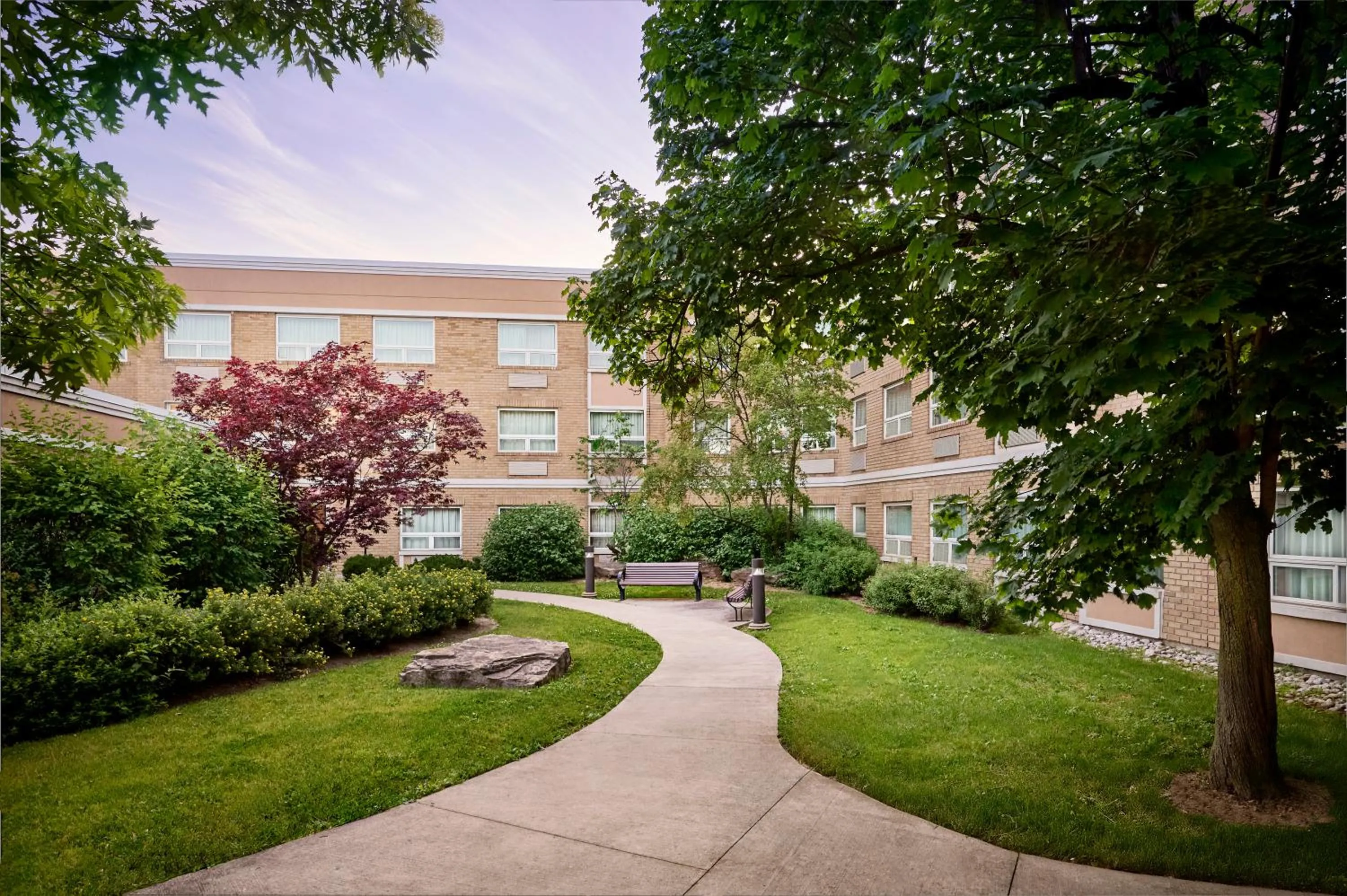 Property building in TownePlace Suites by Marriott Mississauga-Airport Corporate Centre