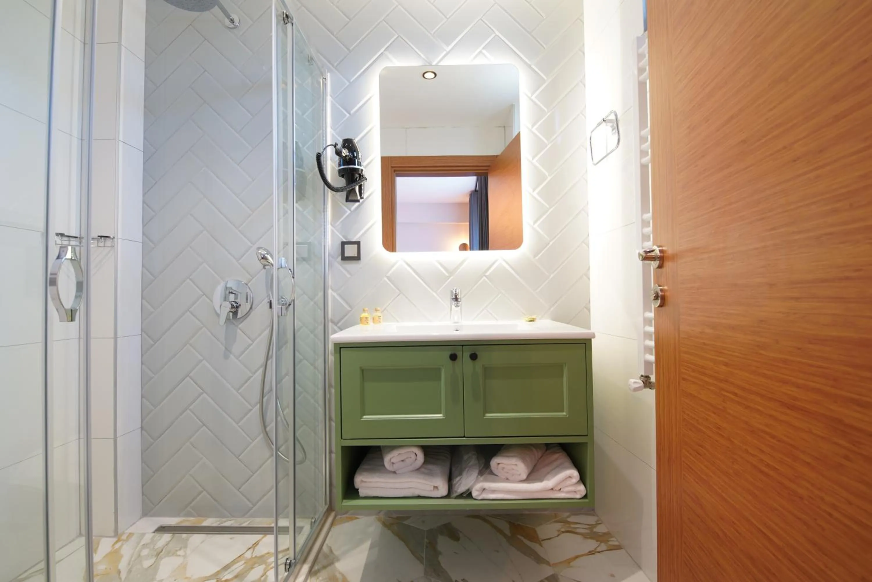 Bathroom in Oikos Bozcaada