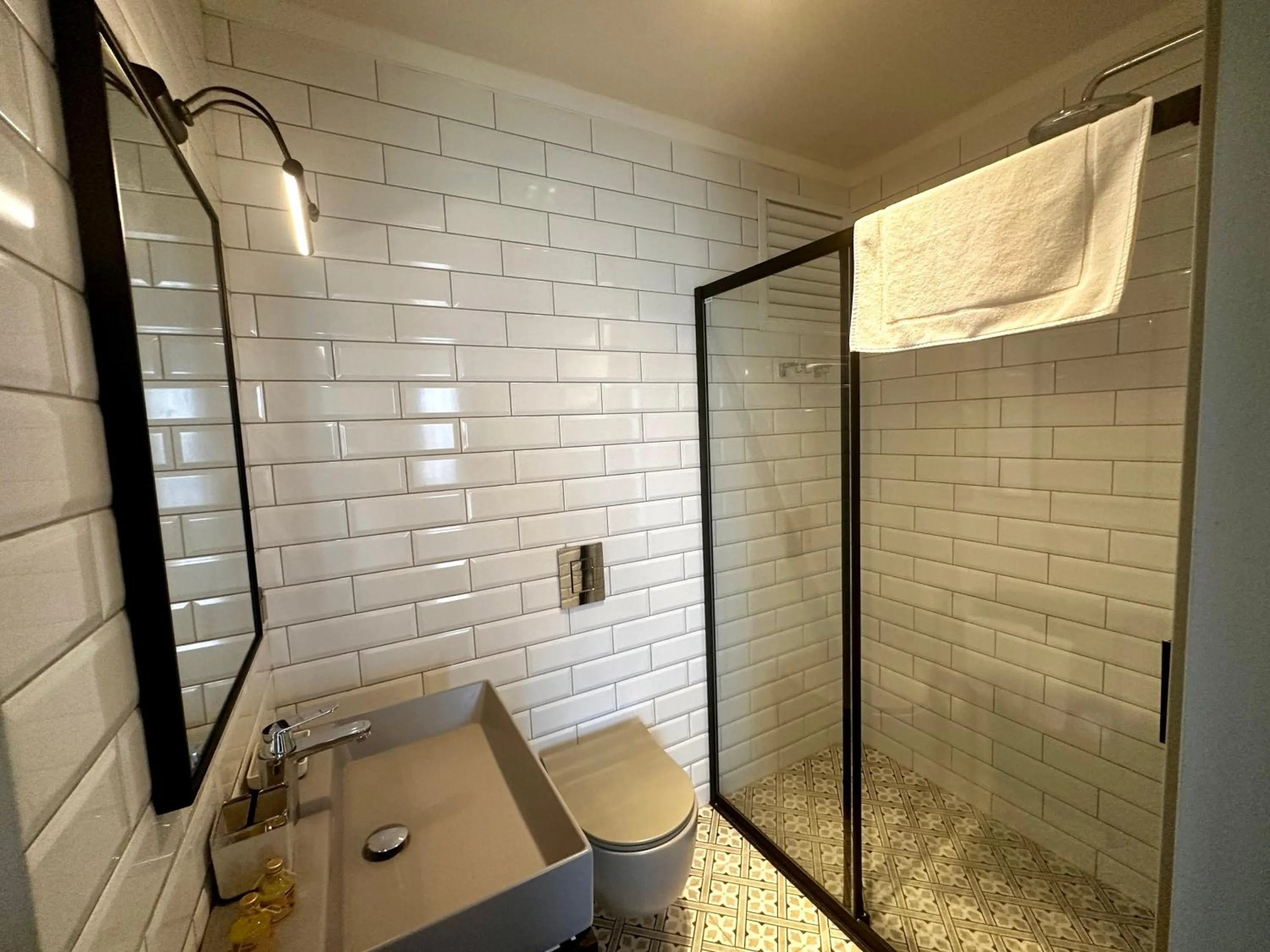 Shower in Oikos Bozcaada