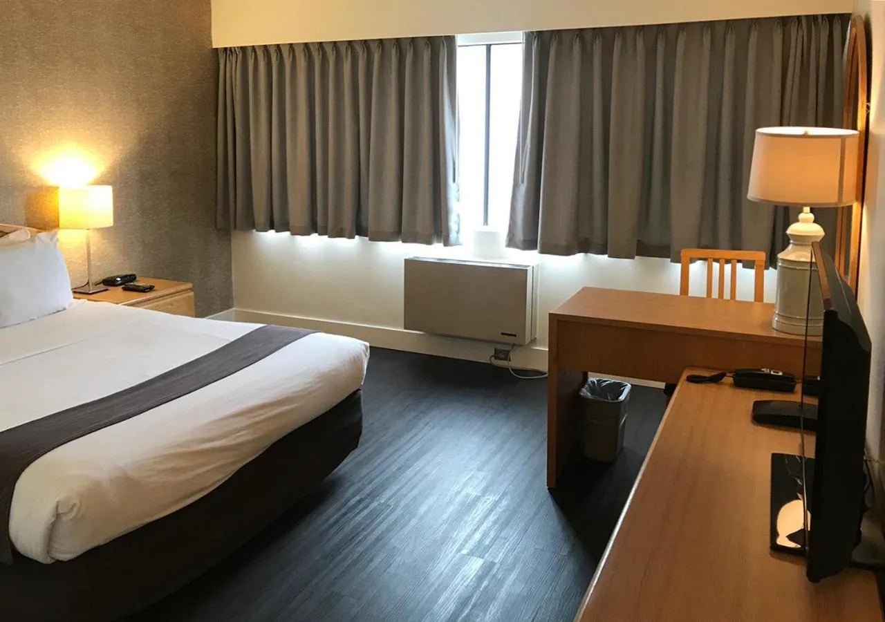 Bed in Cassandra Hotel