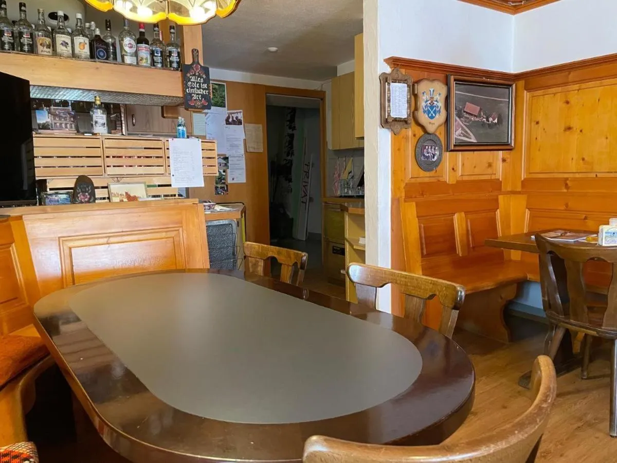 Restaurant/places to eat in Casa Job - Gasthaus - Sauna, Whirlpool - Trun