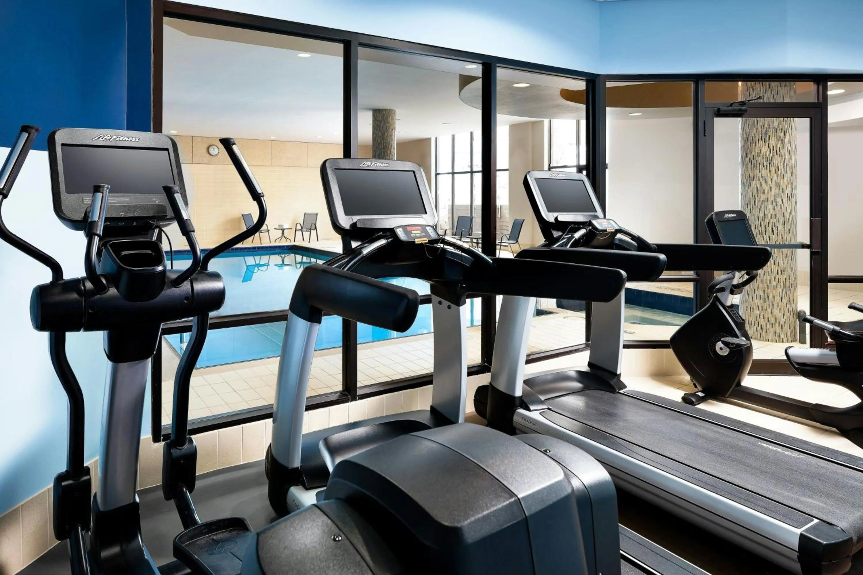 Fitness centre/facilities in Four Points by Sheraton Mississauga Meadowvale