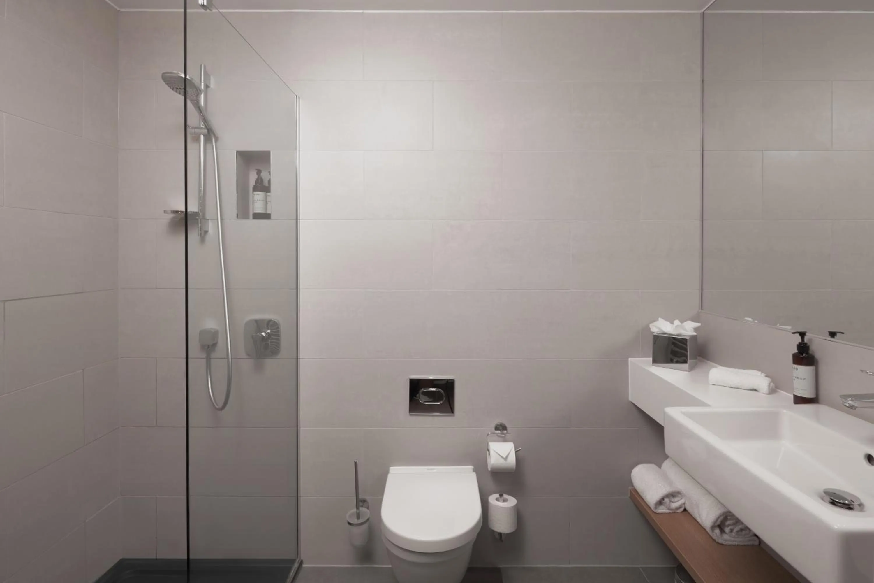 Bathroom in The Lincoln Suites