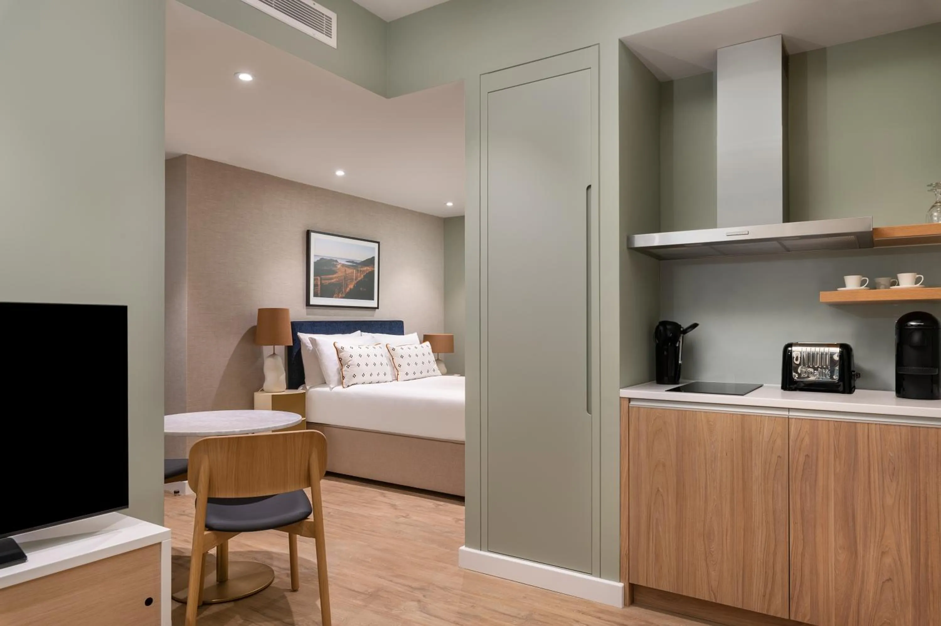 Bed in The Lincoln Suites