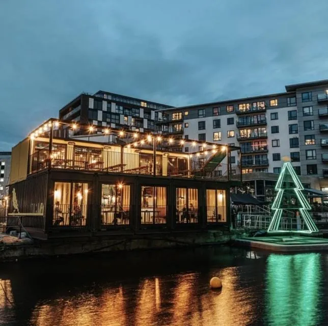 Neighbourhood in Deluxe City Centre Apt Free Parking River View Balcony