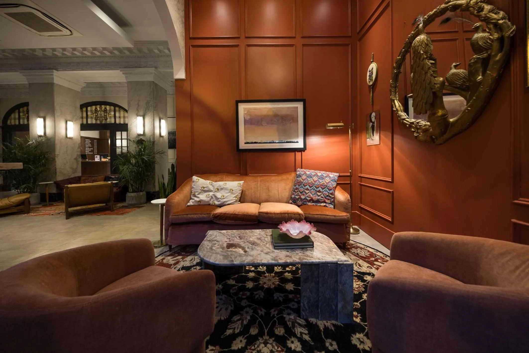 Restaurant/places to eat in Hotel Victoria