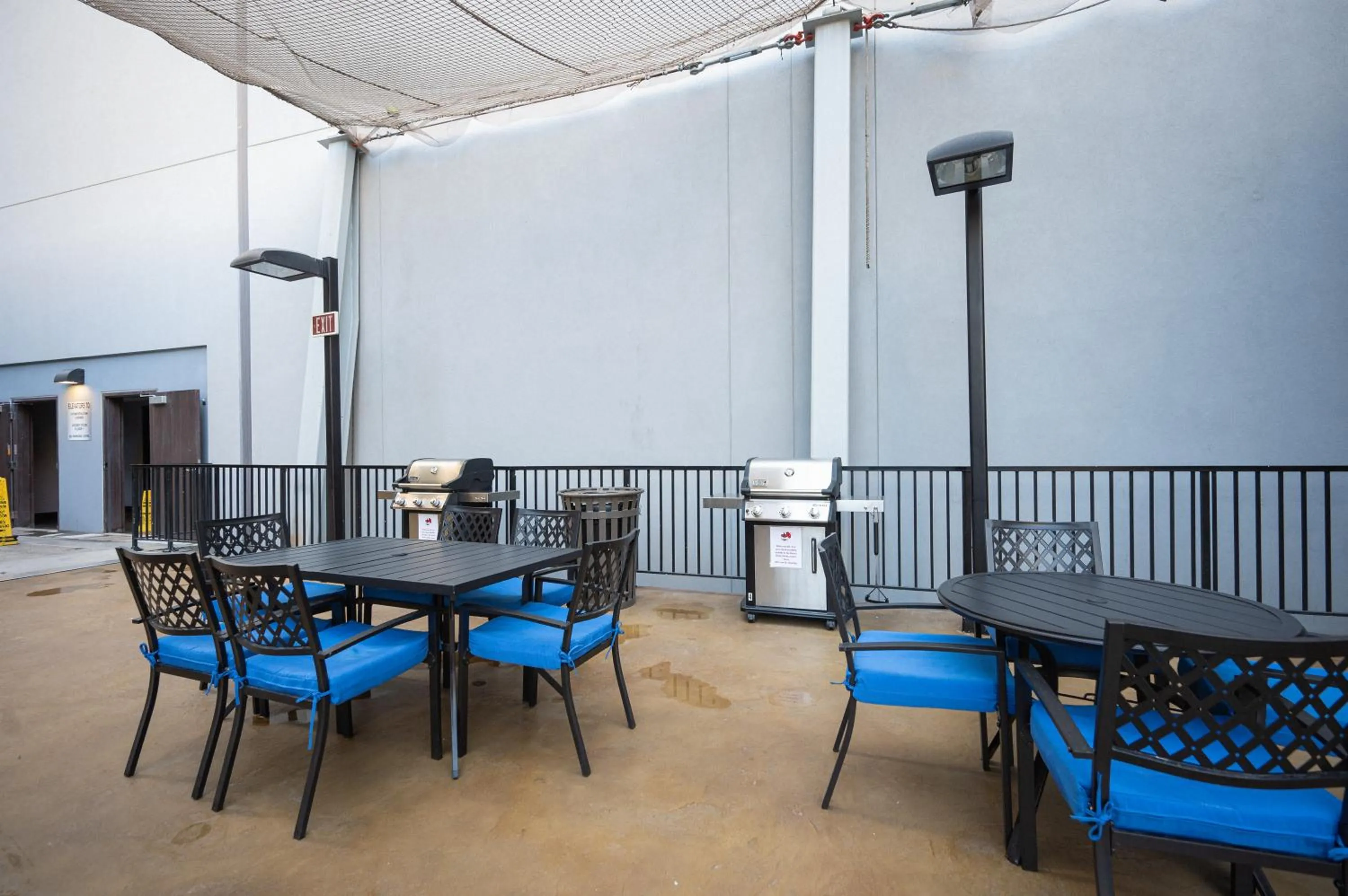 Lounge or bar in Stay Together Suites