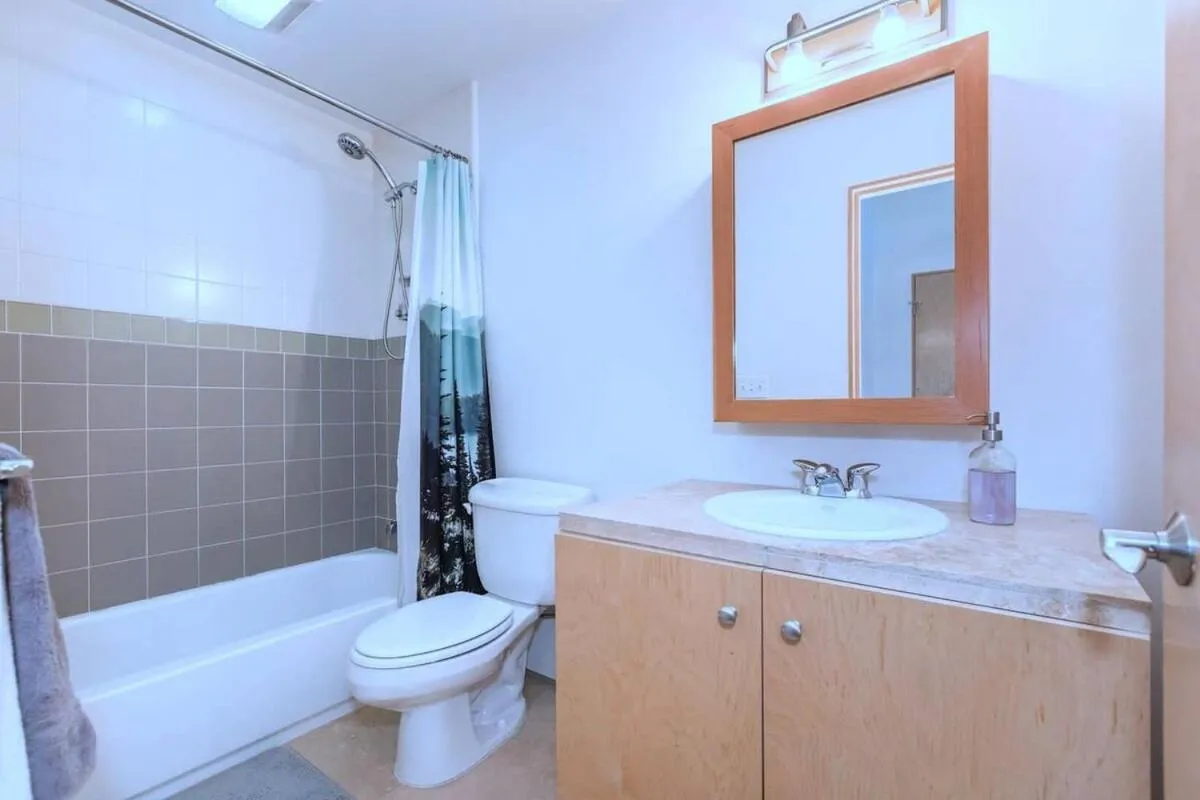 Shower in Tahoe Donner Luxury, Sleeps 14, Hot tub, 3100 sqft