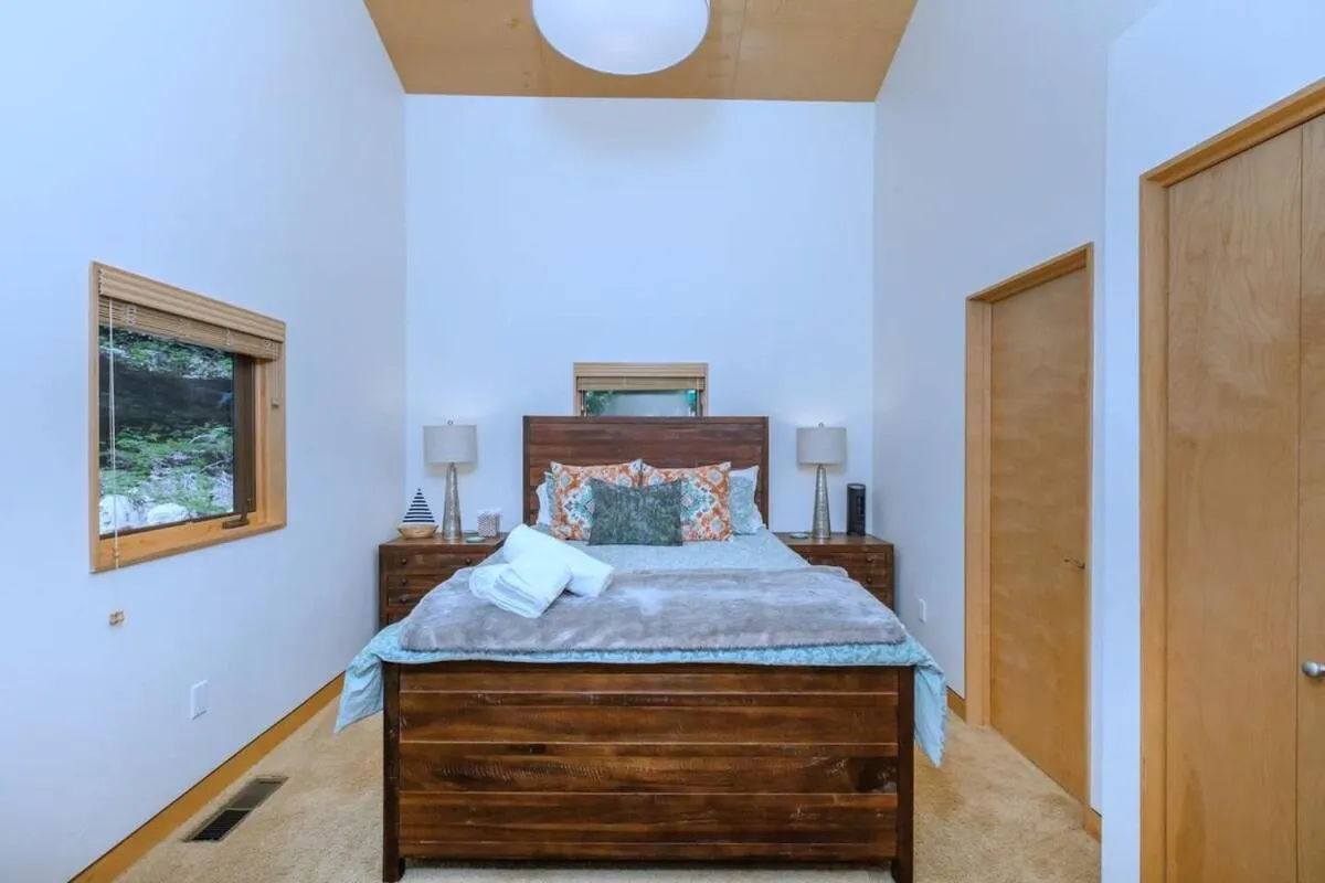 Photo of the whole room, Bed in Tahoe Donner Luxury, Sleeps 14, Hot tub, 3100 sqft